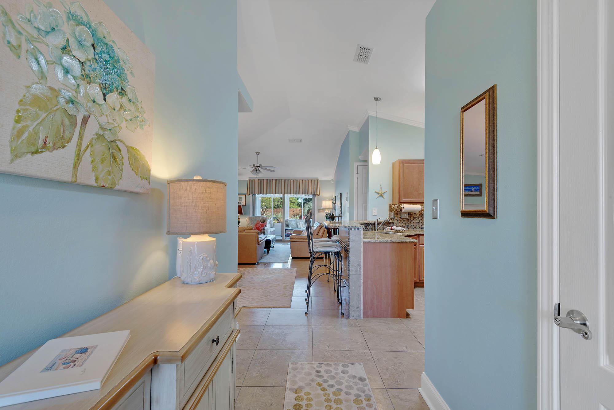 PARADISE RETREAT - Residential