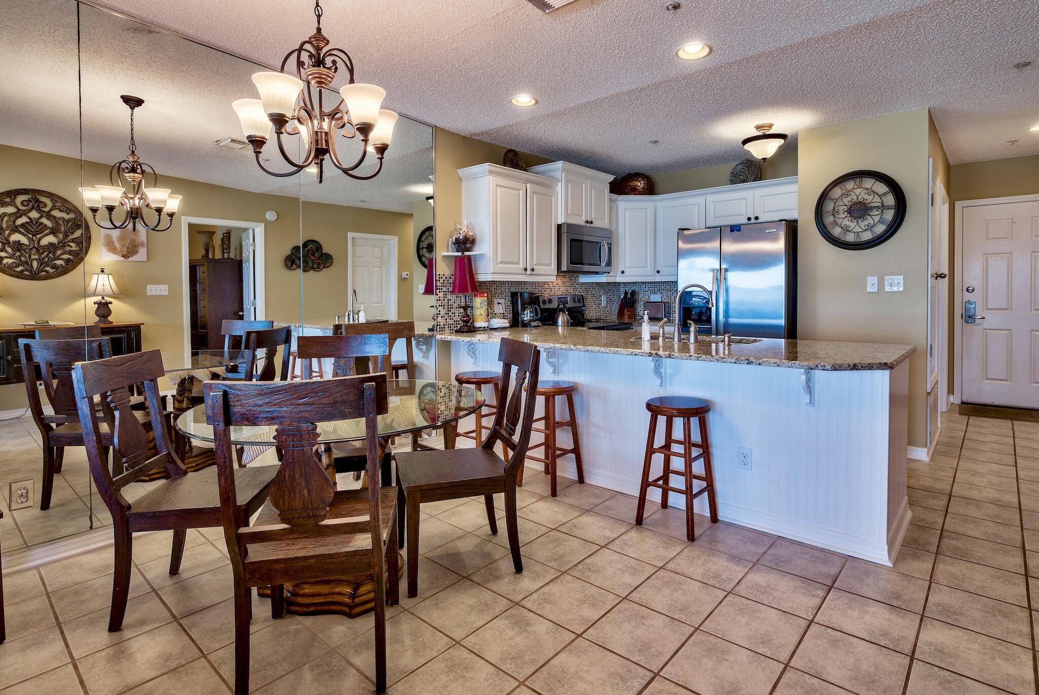 MARAVILLA CONDO 2 - Residential