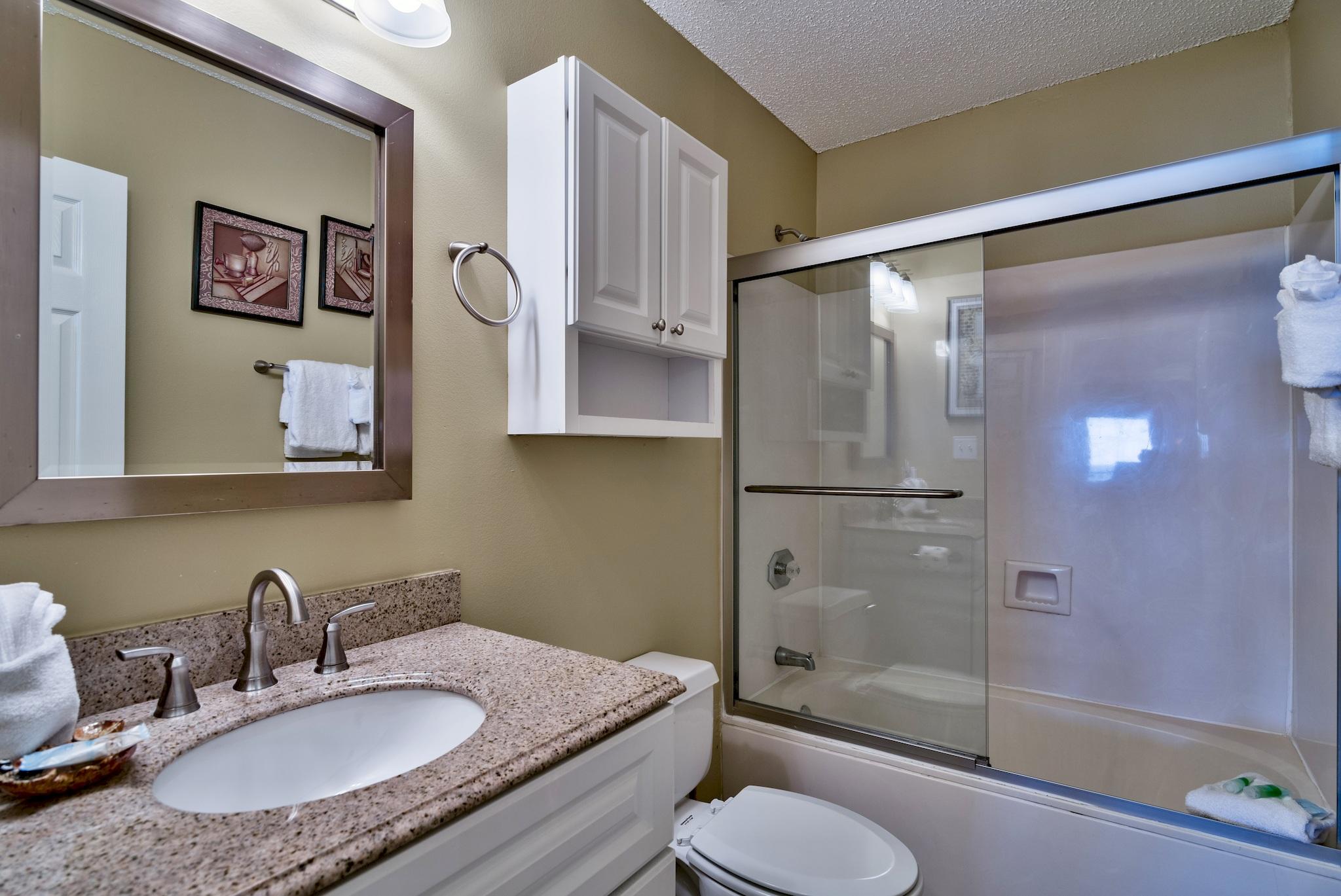 MARAVILLA CONDO 2 - Residential