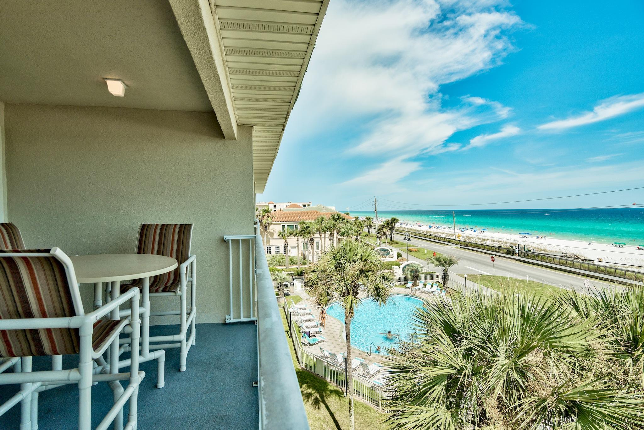 MARAVILLA CONDO 2 - Residential