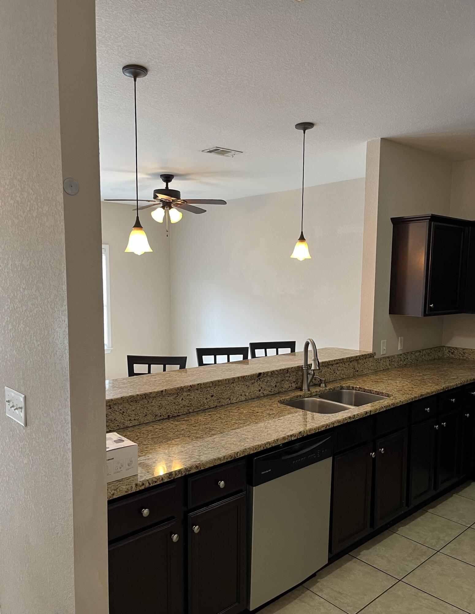 SAVANNAH HEIGHTS - Residential