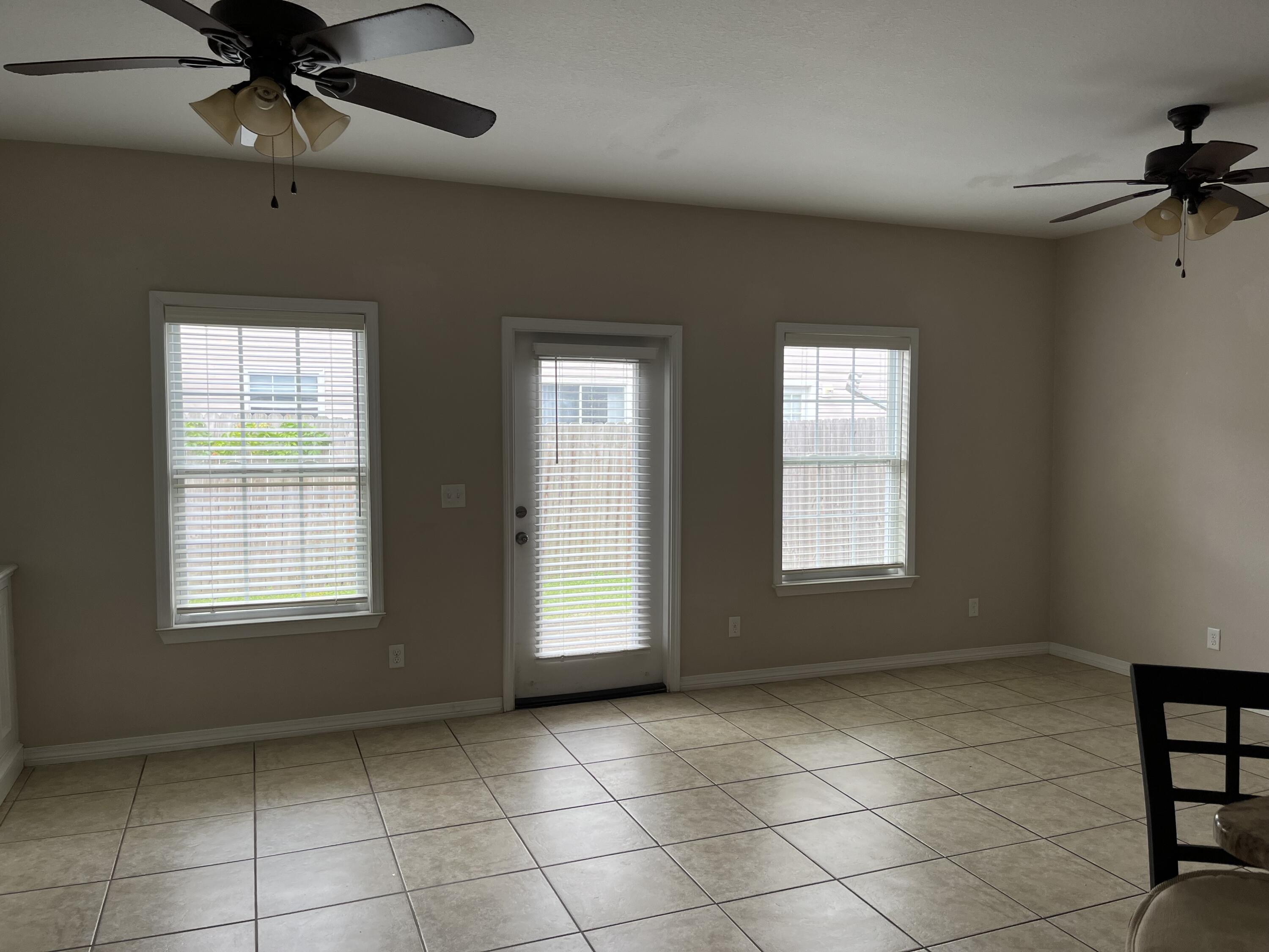 SAVANNAH HEIGHTS - Residential