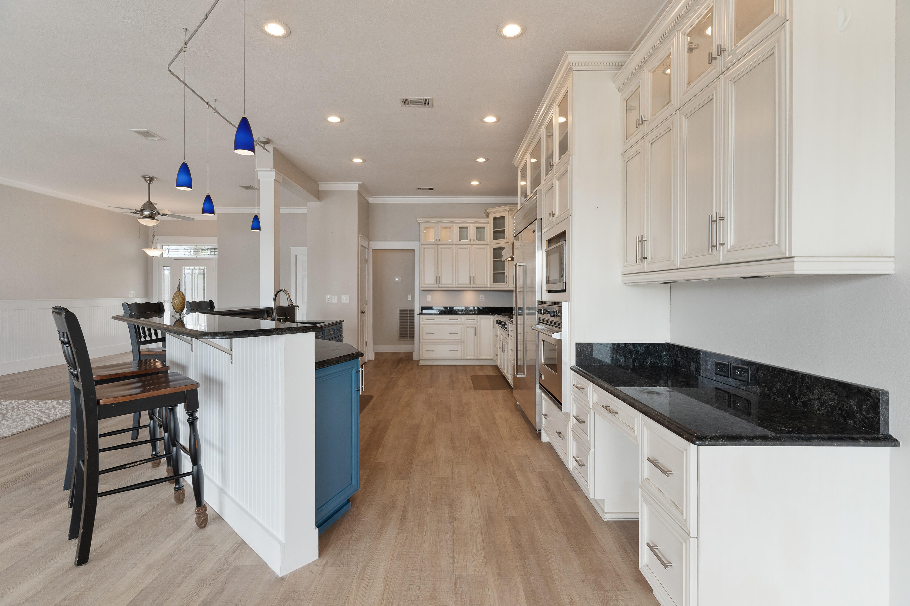 LIGHTHOUSE POINTE - Residential