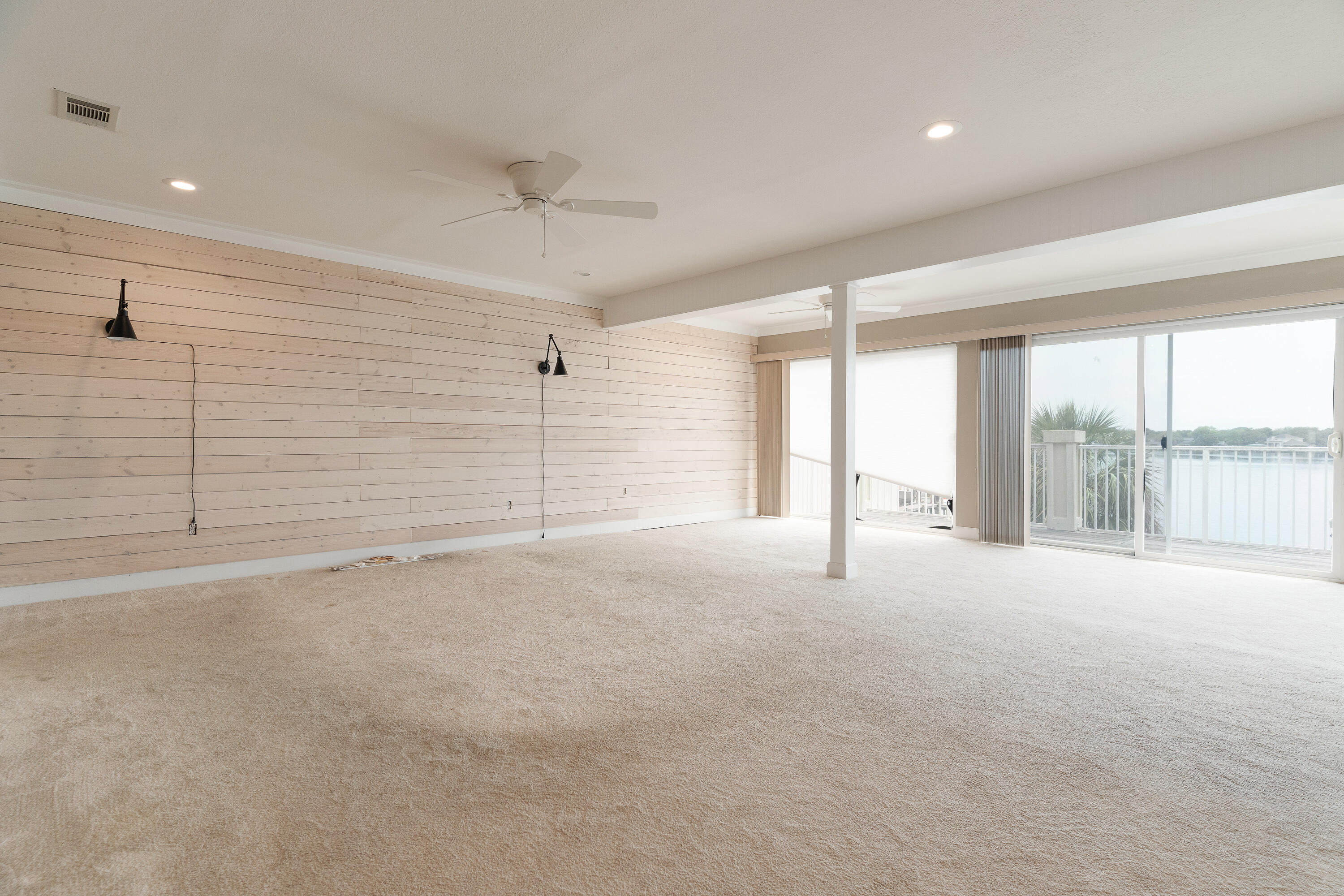 LIGHTHOUSE POINTE - Residential