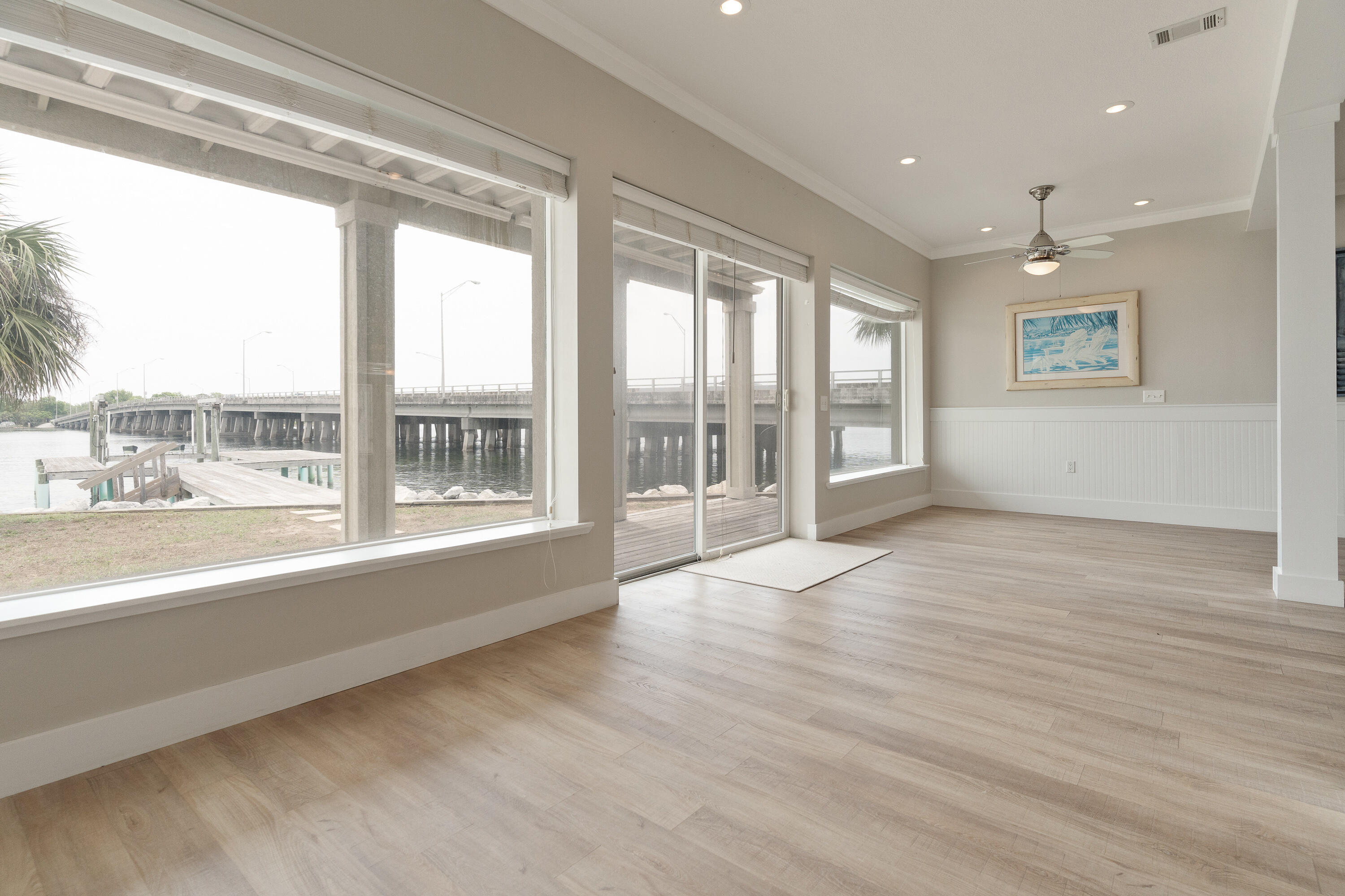 LIGHTHOUSE POINTE - Residential
