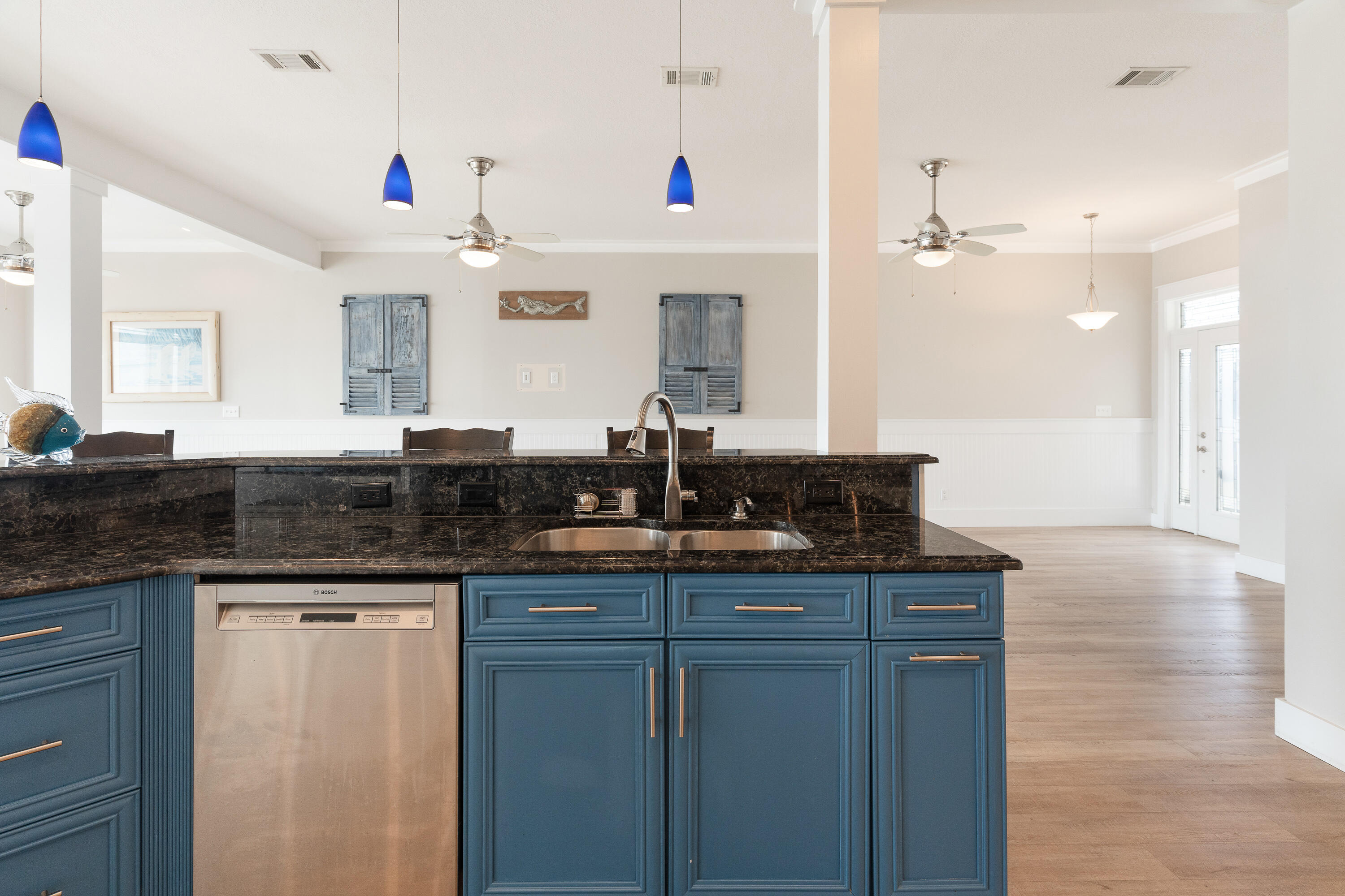 LIGHTHOUSE POINTE - Residential