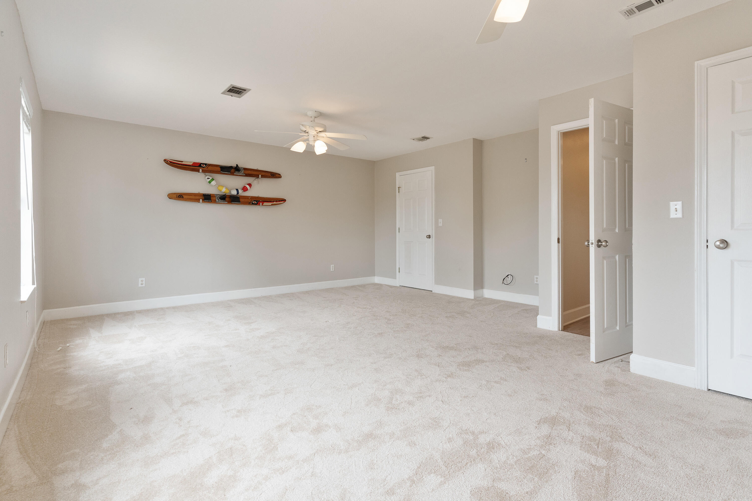 LIGHTHOUSE POINTE - Residential