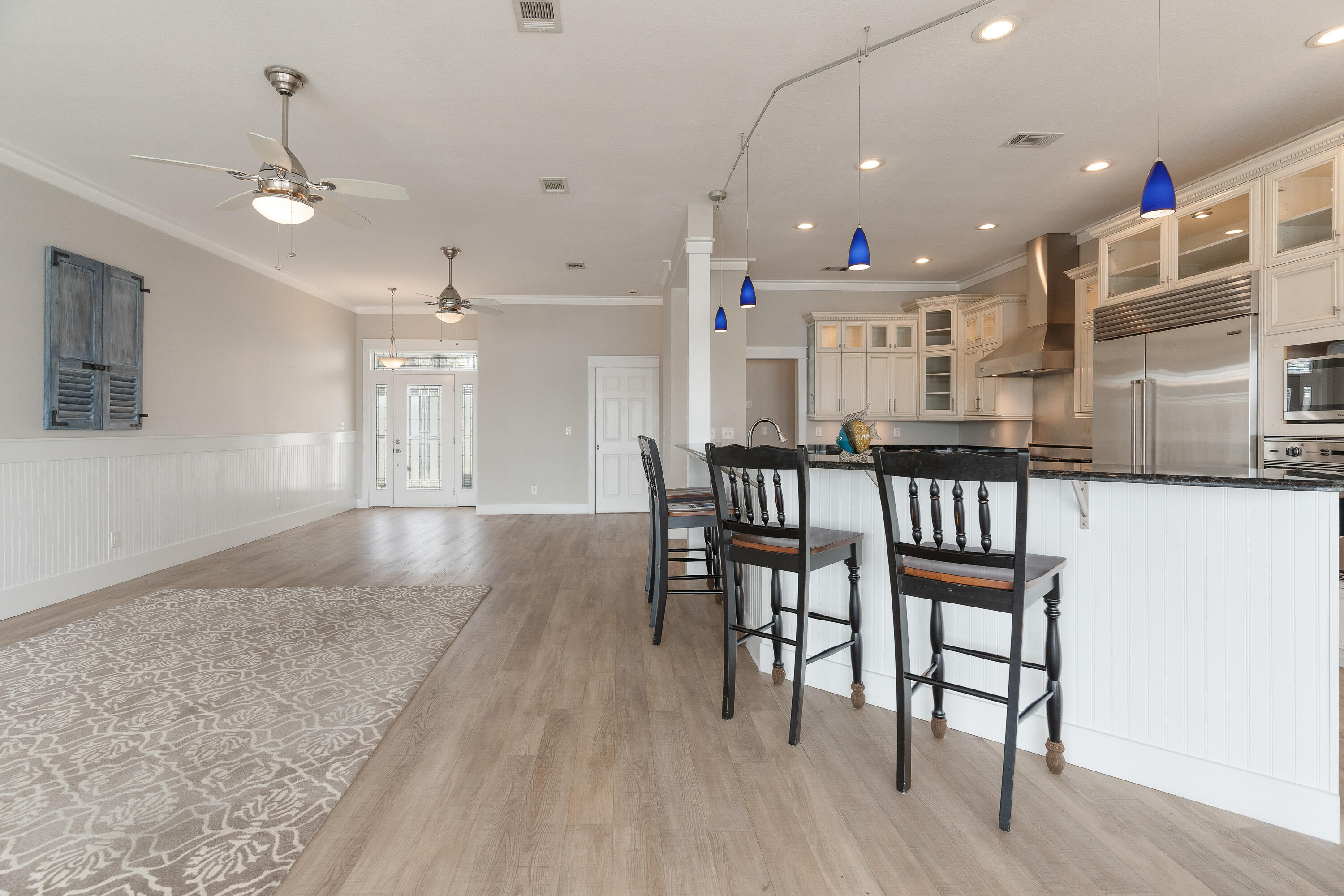 LIGHTHOUSE POINTE - Residential