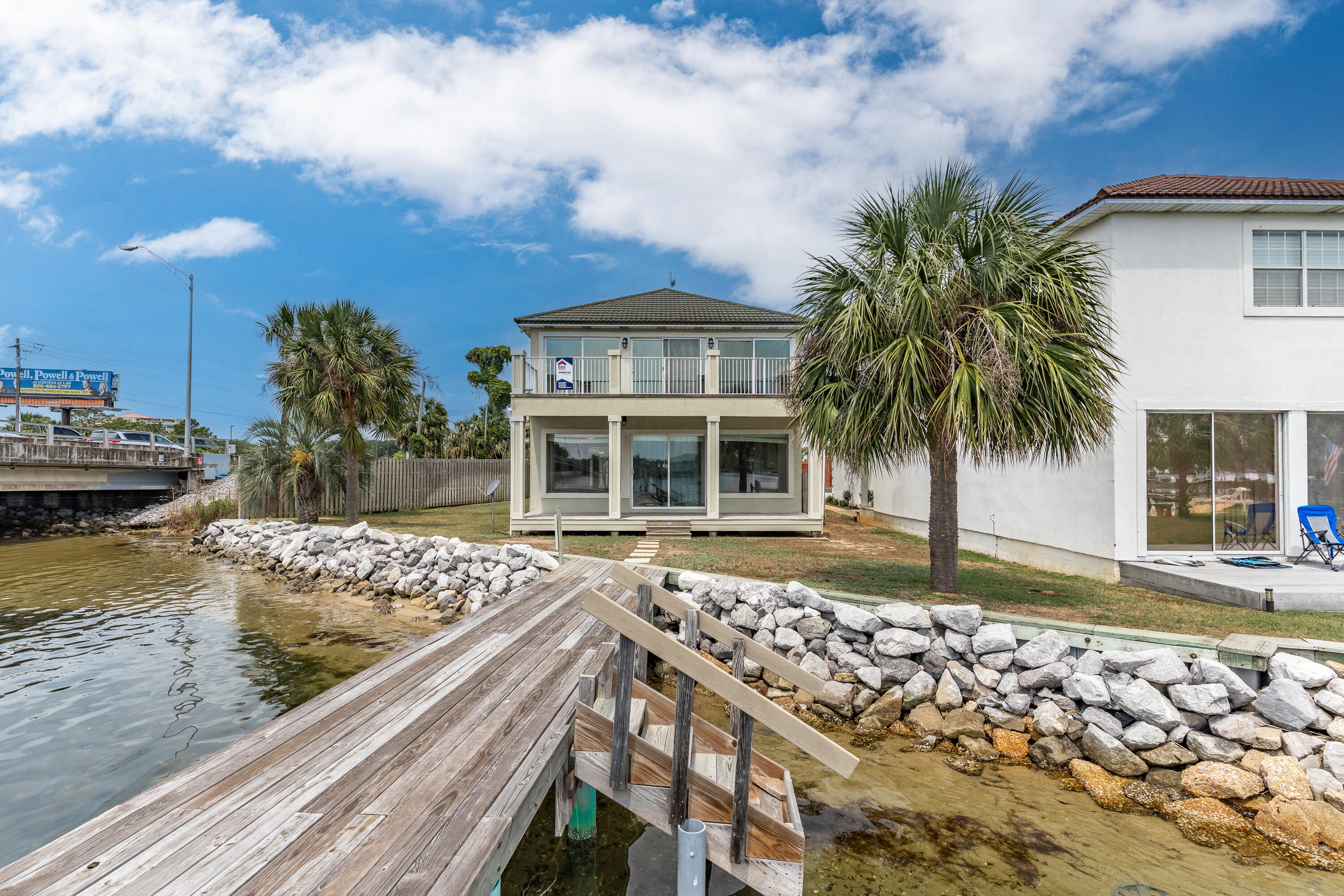 LIGHTHOUSE POINTE - Residential