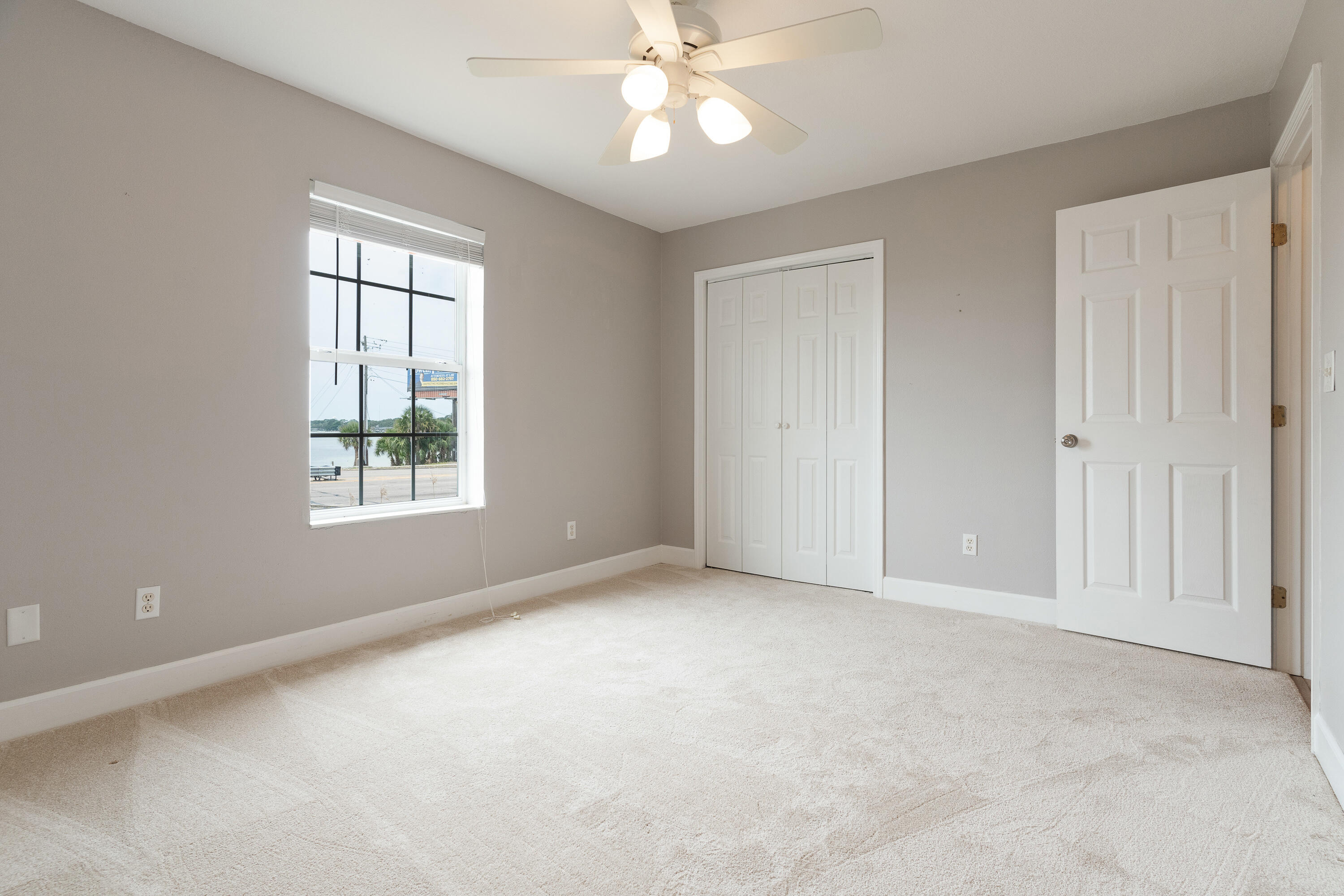 LIGHTHOUSE POINTE - Residential