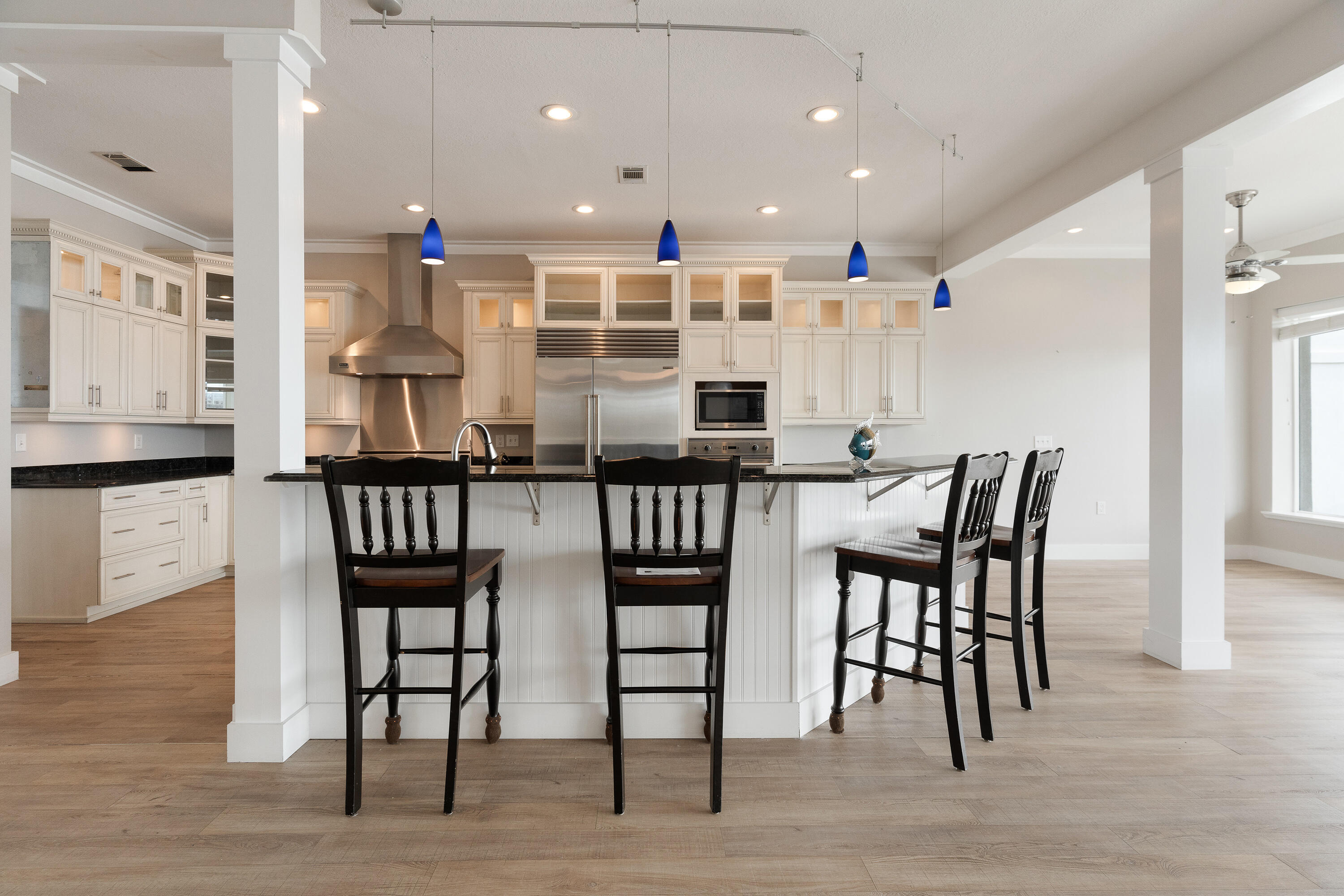 LIGHTHOUSE POINTE - Residential
