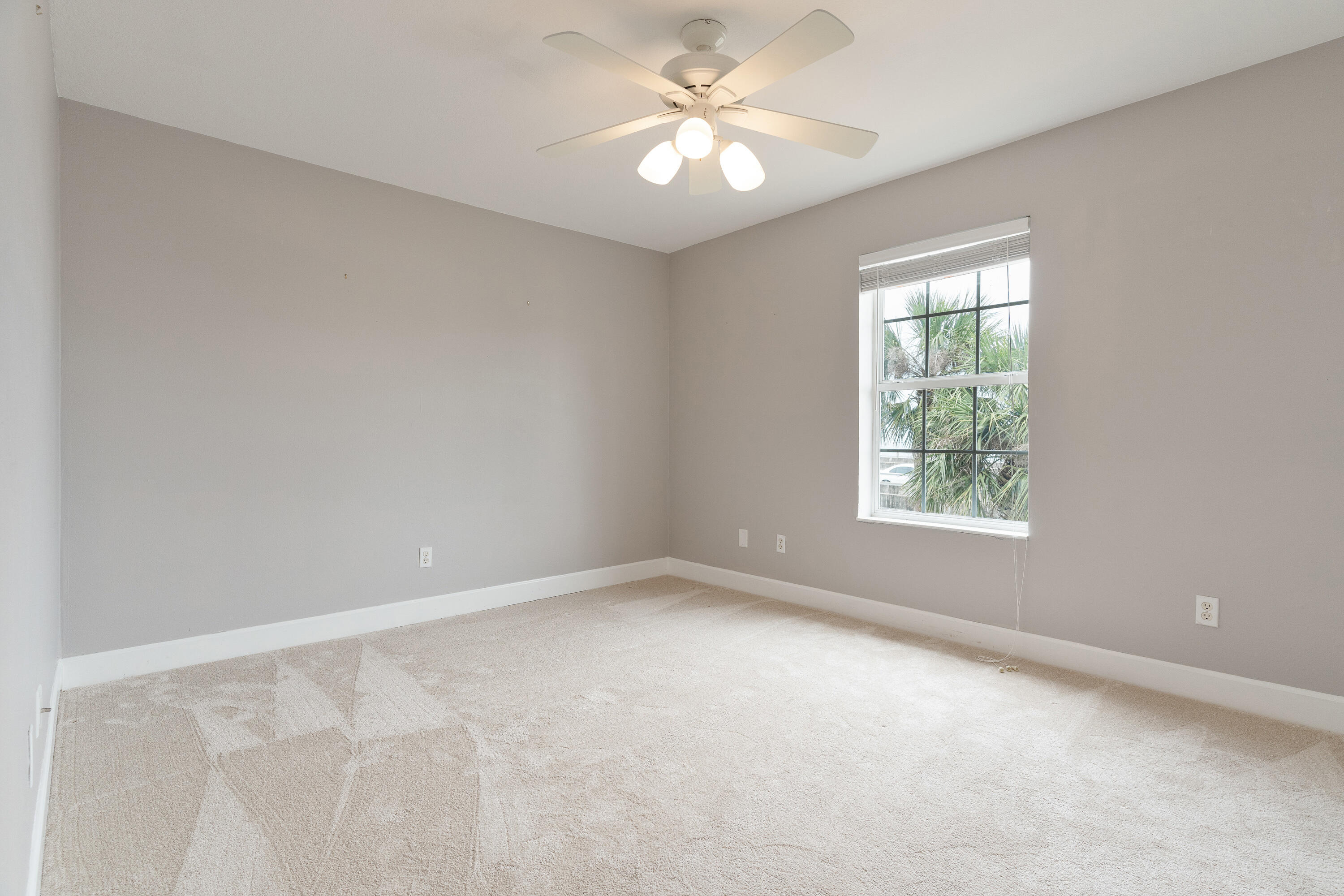 LIGHTHOUSE POINTE - Residential