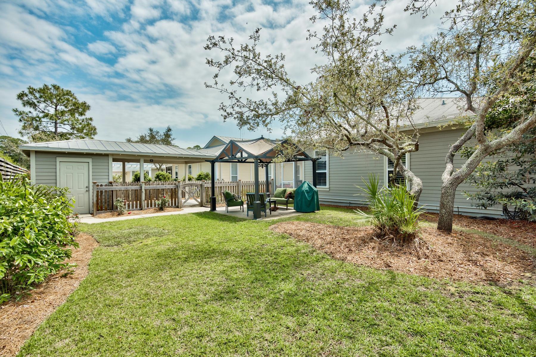 CRYSTAL LAKE AT SANDESTIN - Residential