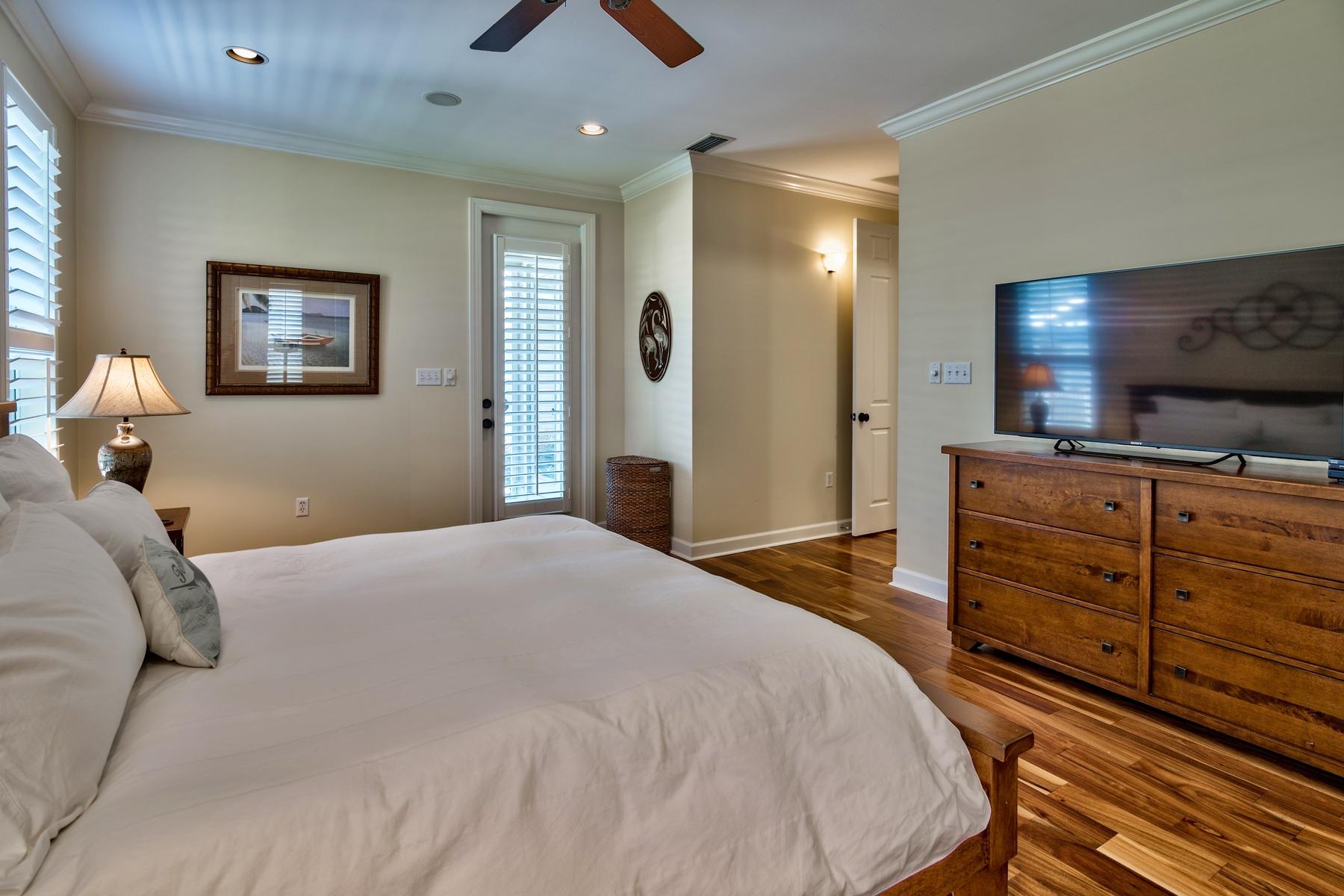 CRYSTAL LAKE AT SANDESTIN - Residential