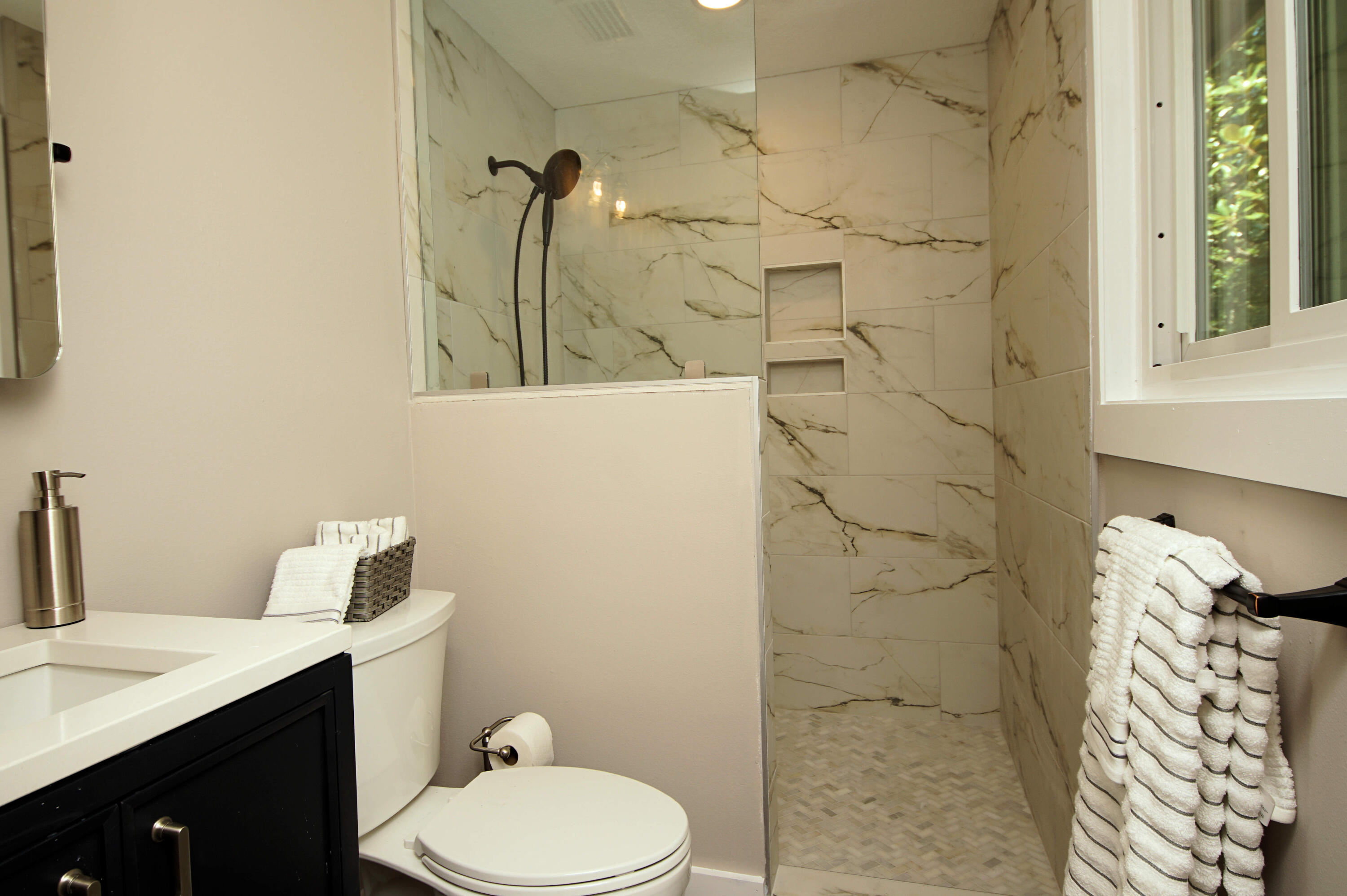 COLONY ESTATES - Residential