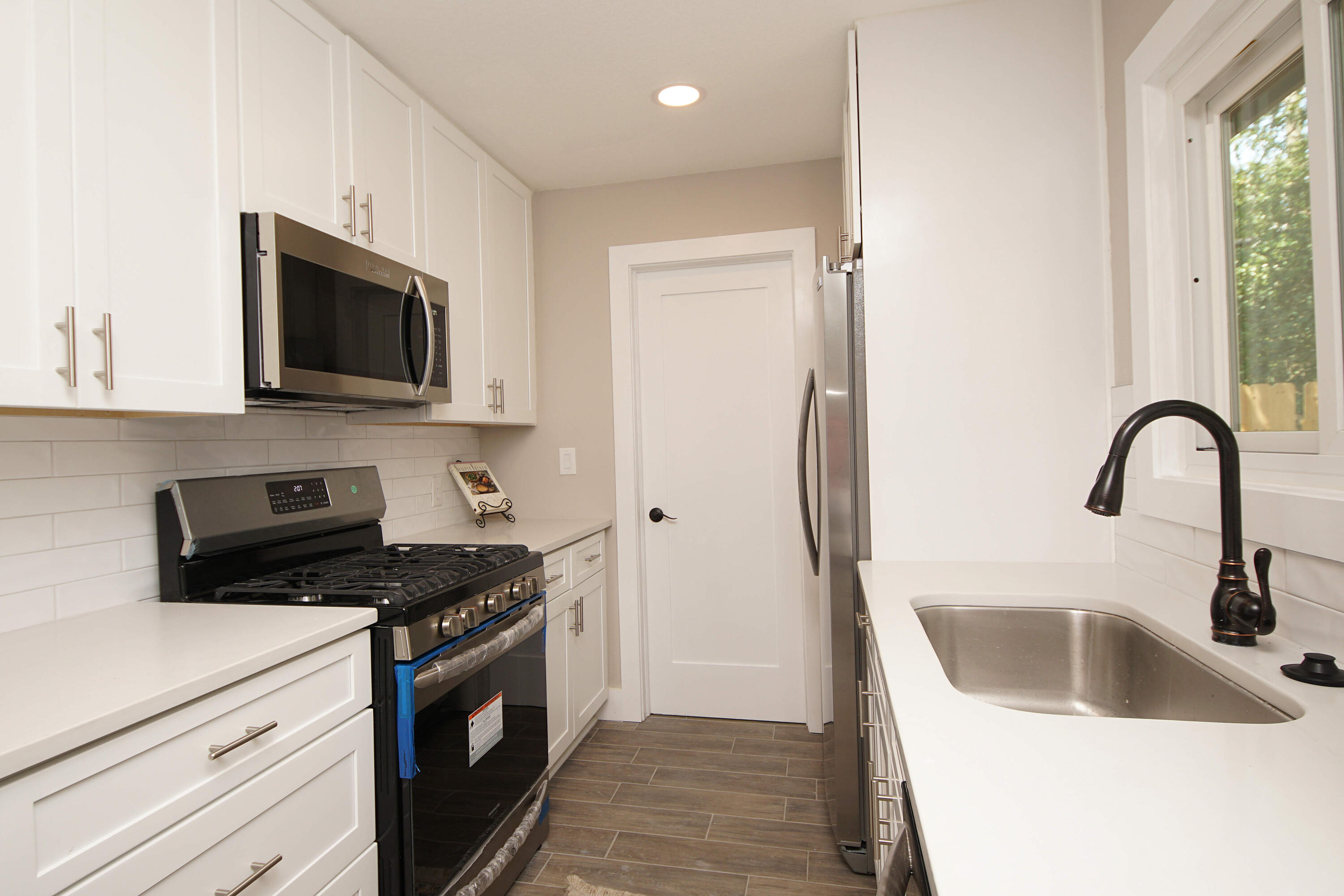 COLONY ESTATES - Residential