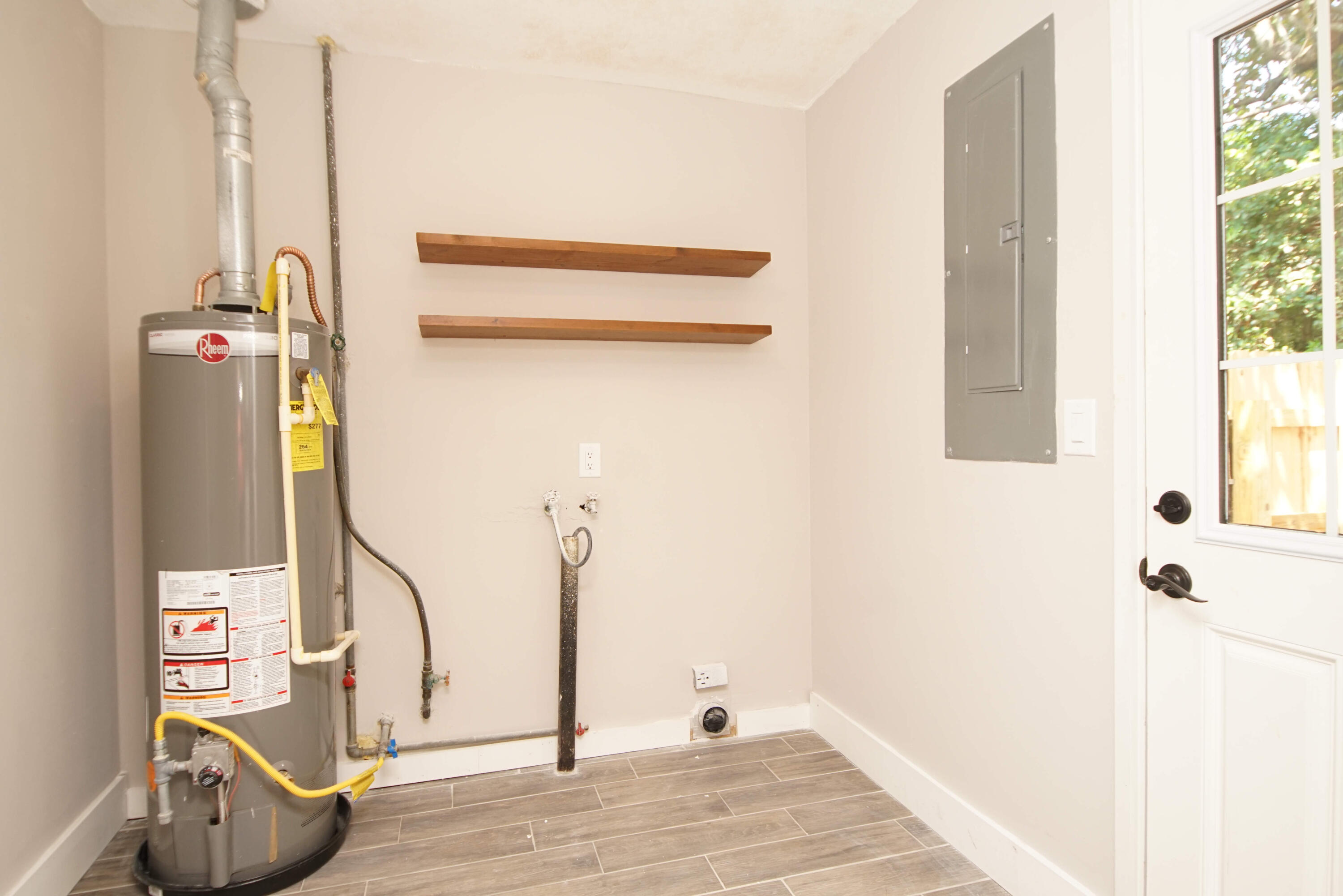 COLONY ESTATES - Residential