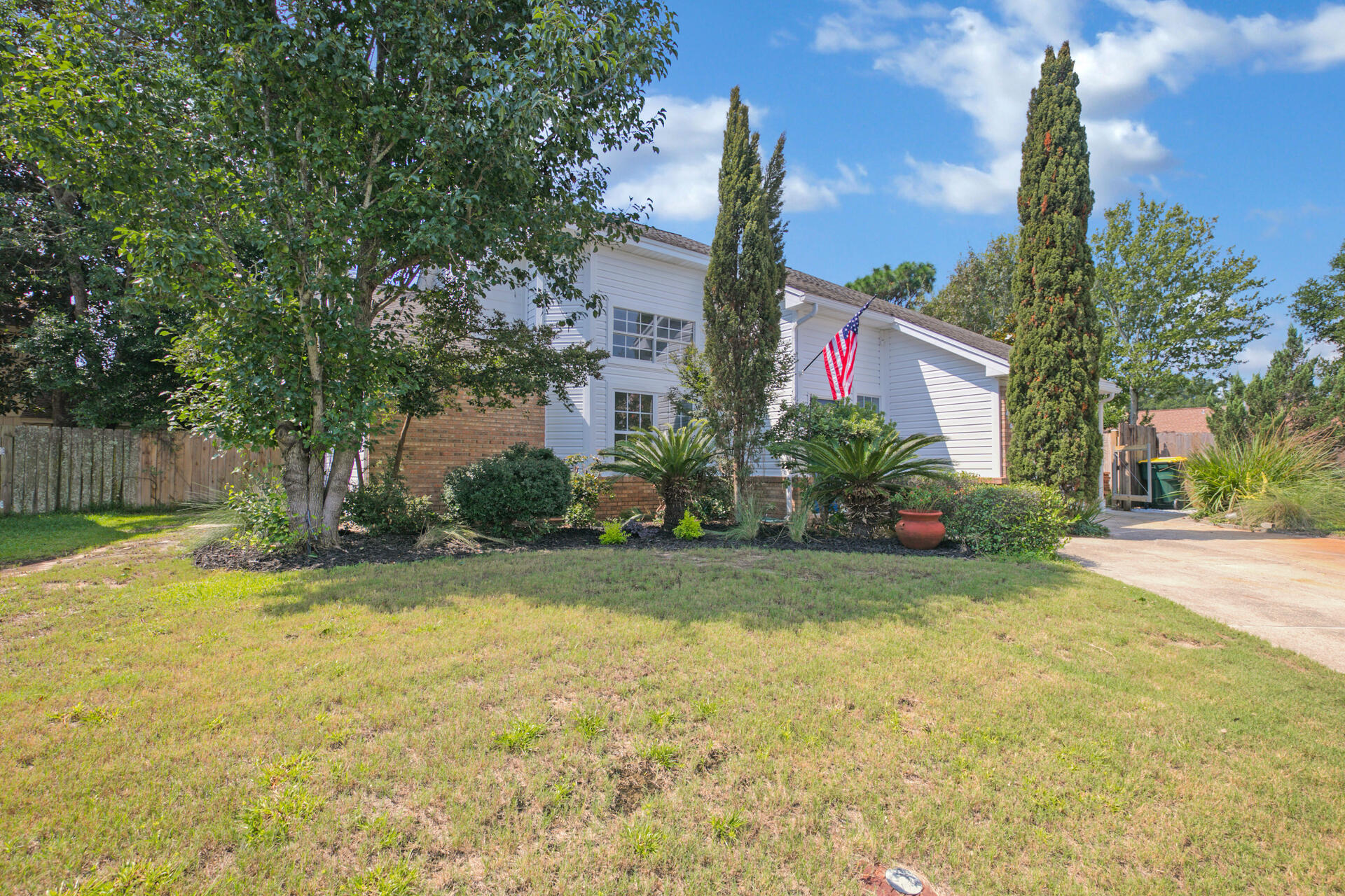 CANTERBURY WOODS - Residential