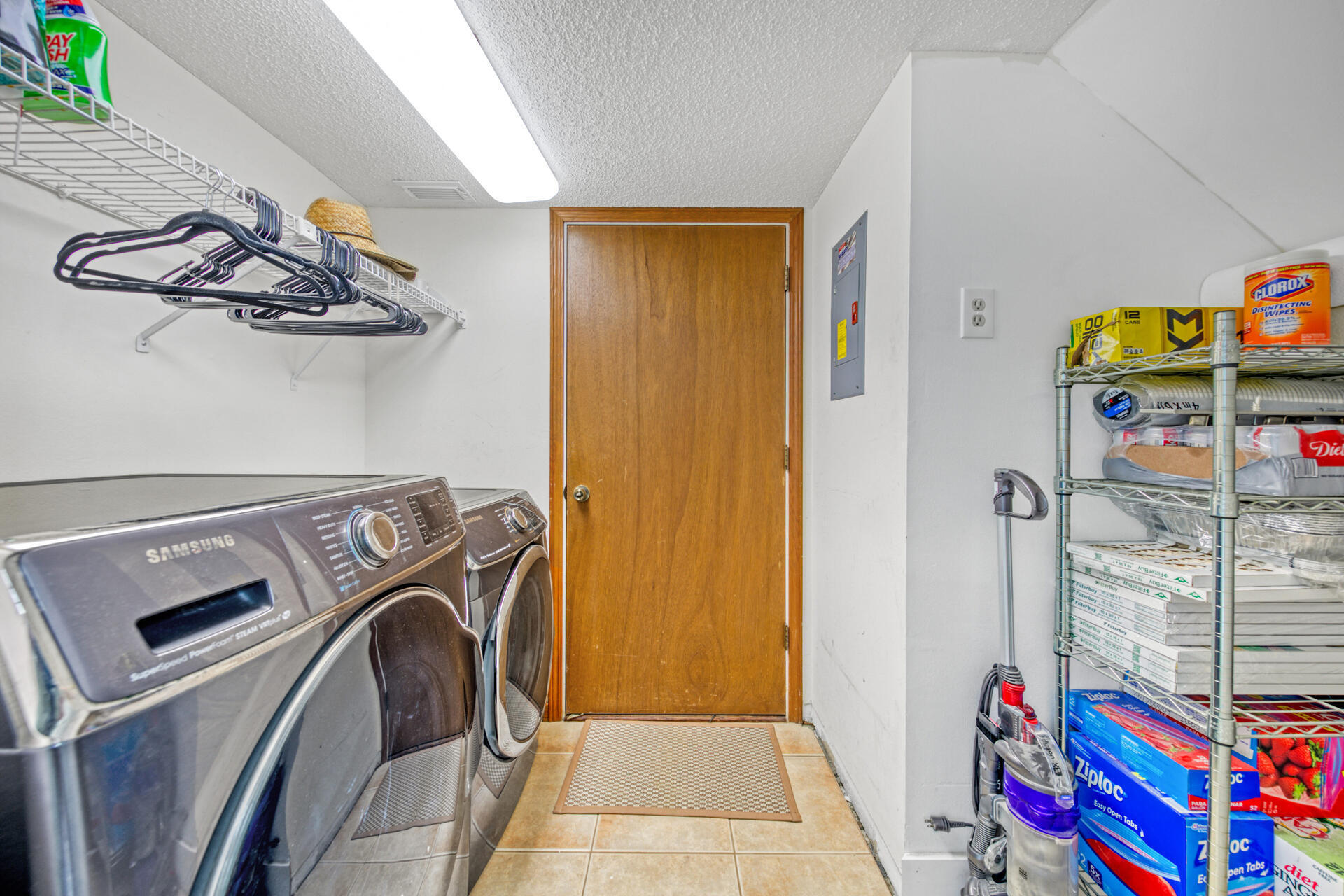 CANTERBURY WOODS - Residential