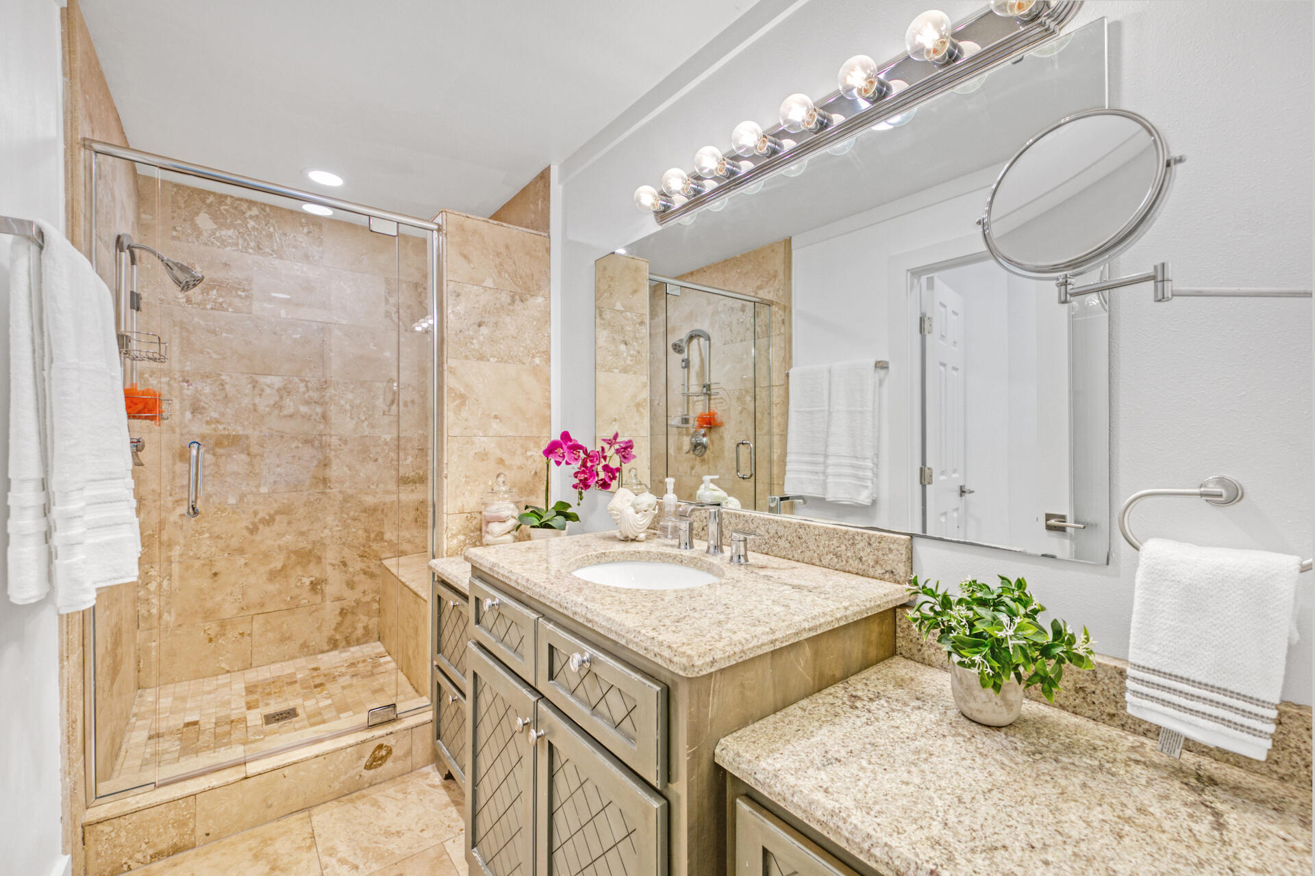 CANTERBURY WOODS - Residential