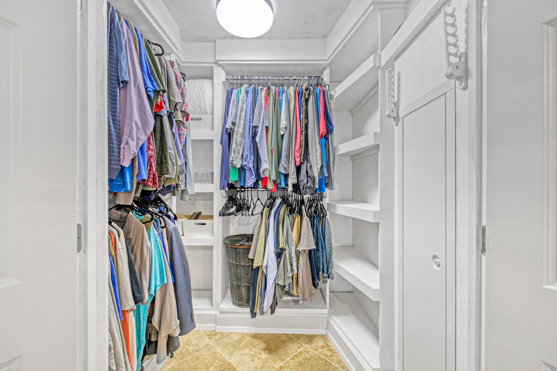 CANTERBURY WOODS - Residential