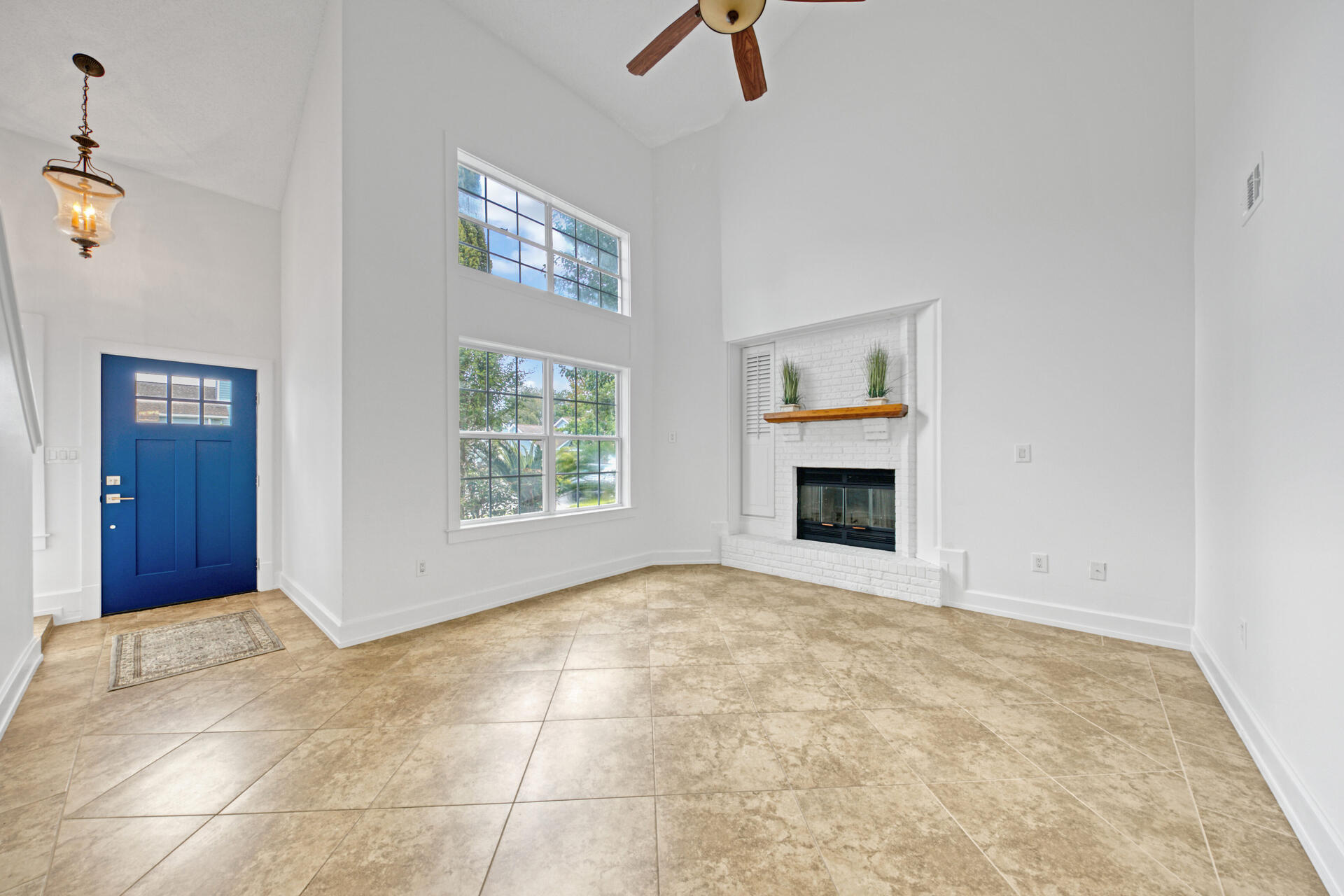 CANTERBURY WOODS - Residential