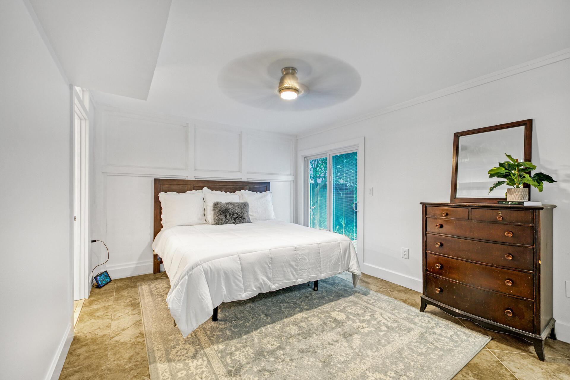 CANTERBURY WOODS - Residential