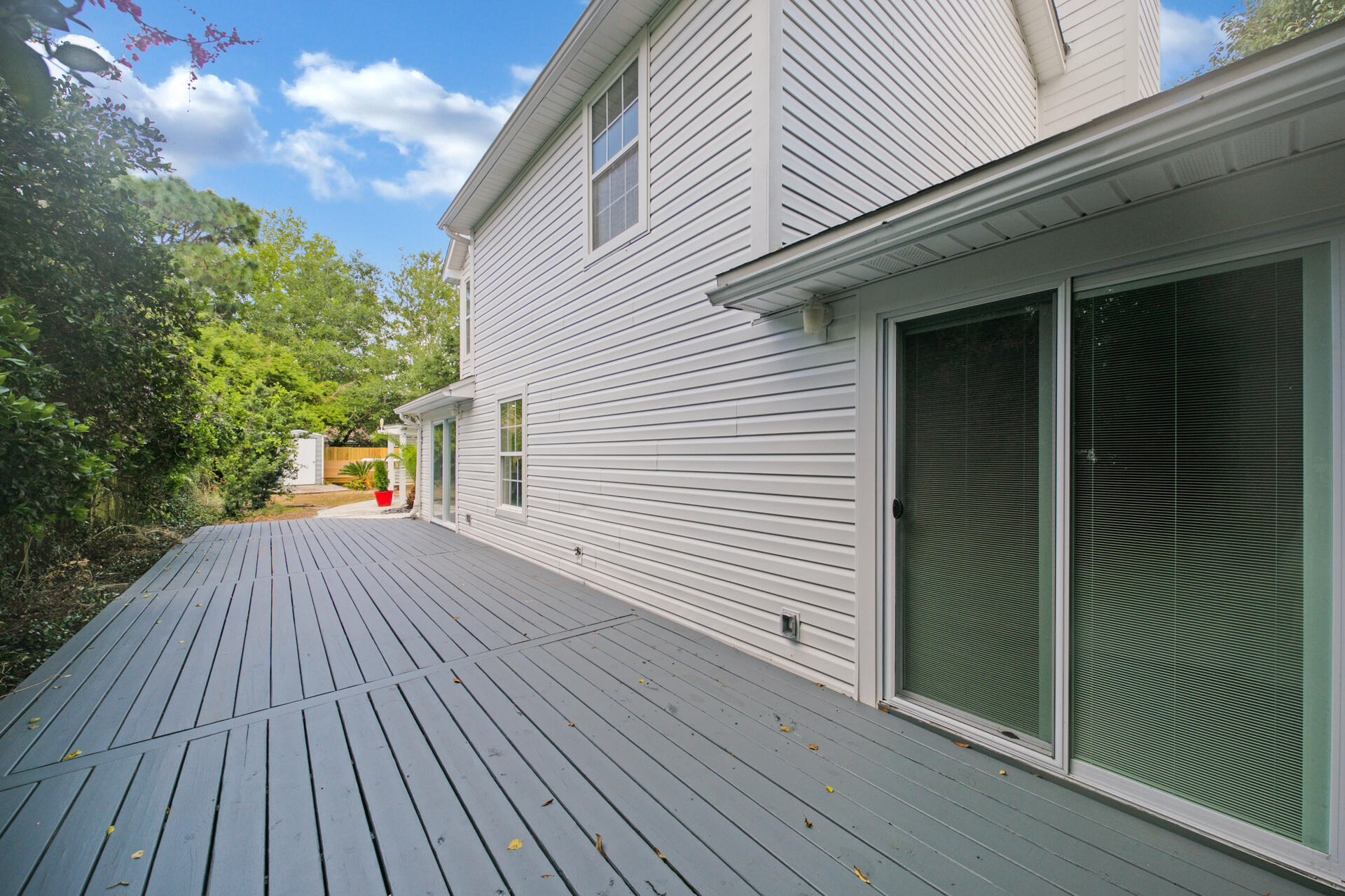 CANTERBURY WOODS - Residential