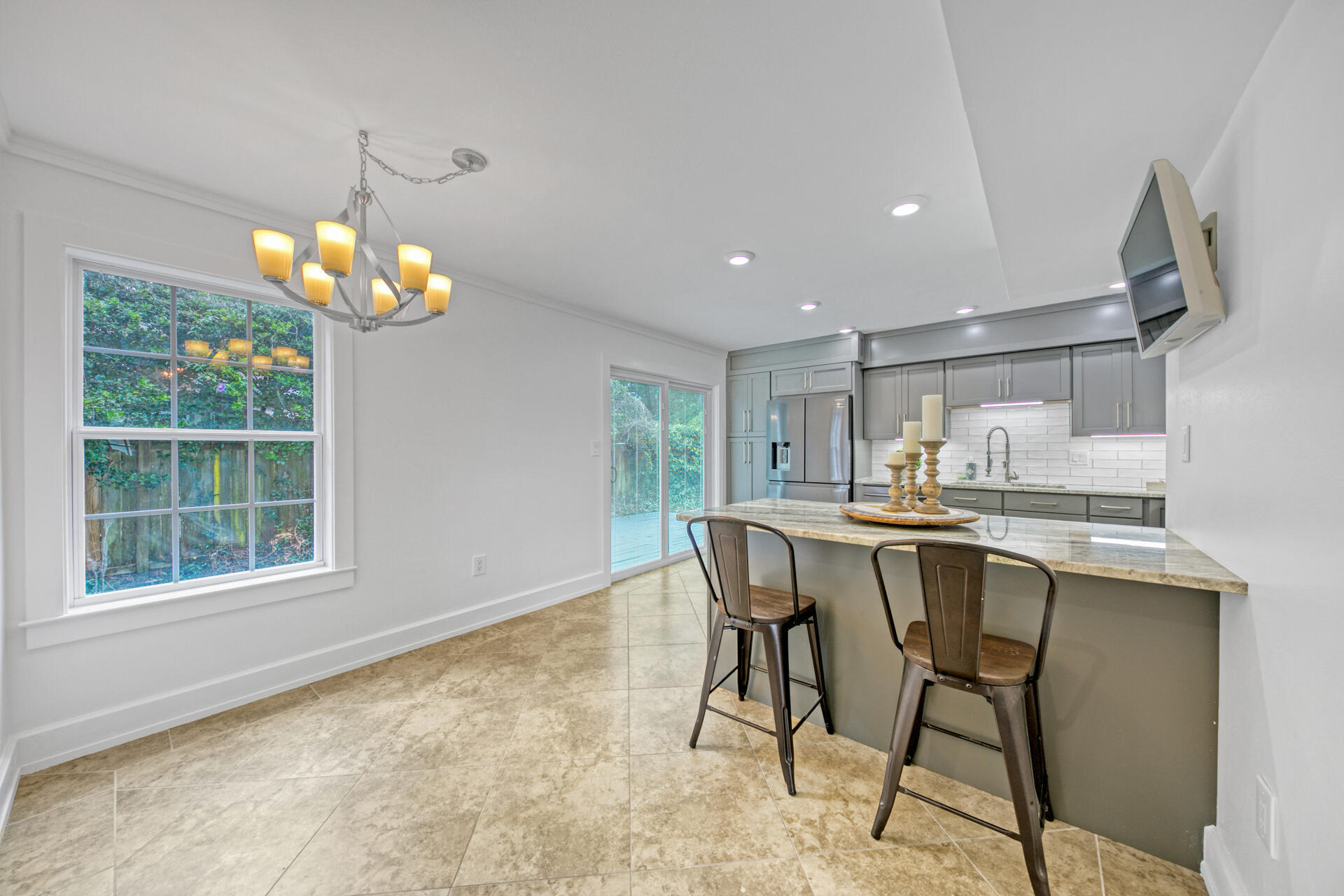 CANTERBURY WOODS - Residential