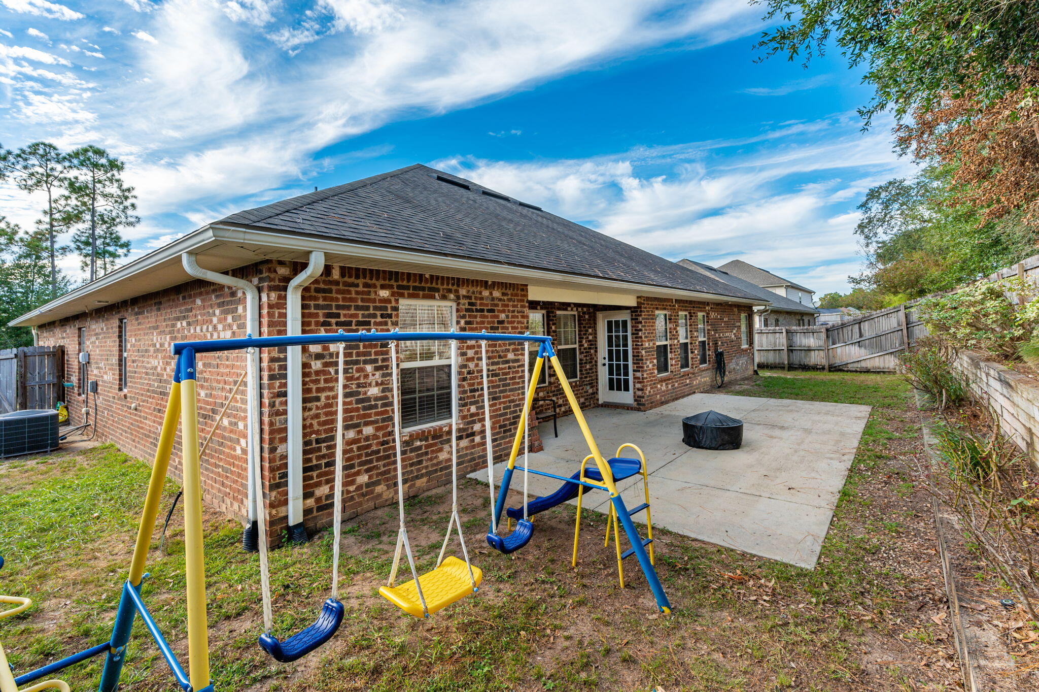 DUGGAN POND ESTATES - Residential Lease