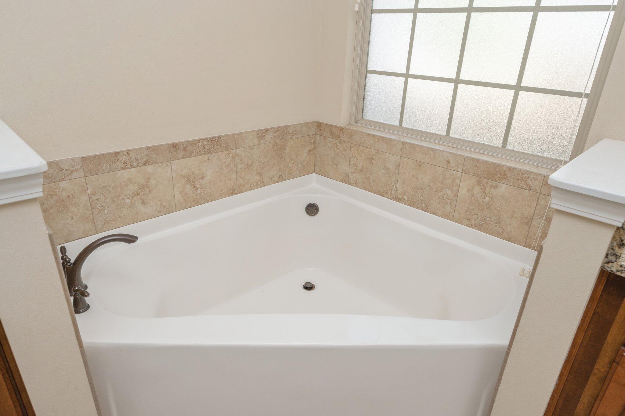 DUGGAN POND ESTATES - Residential Lease