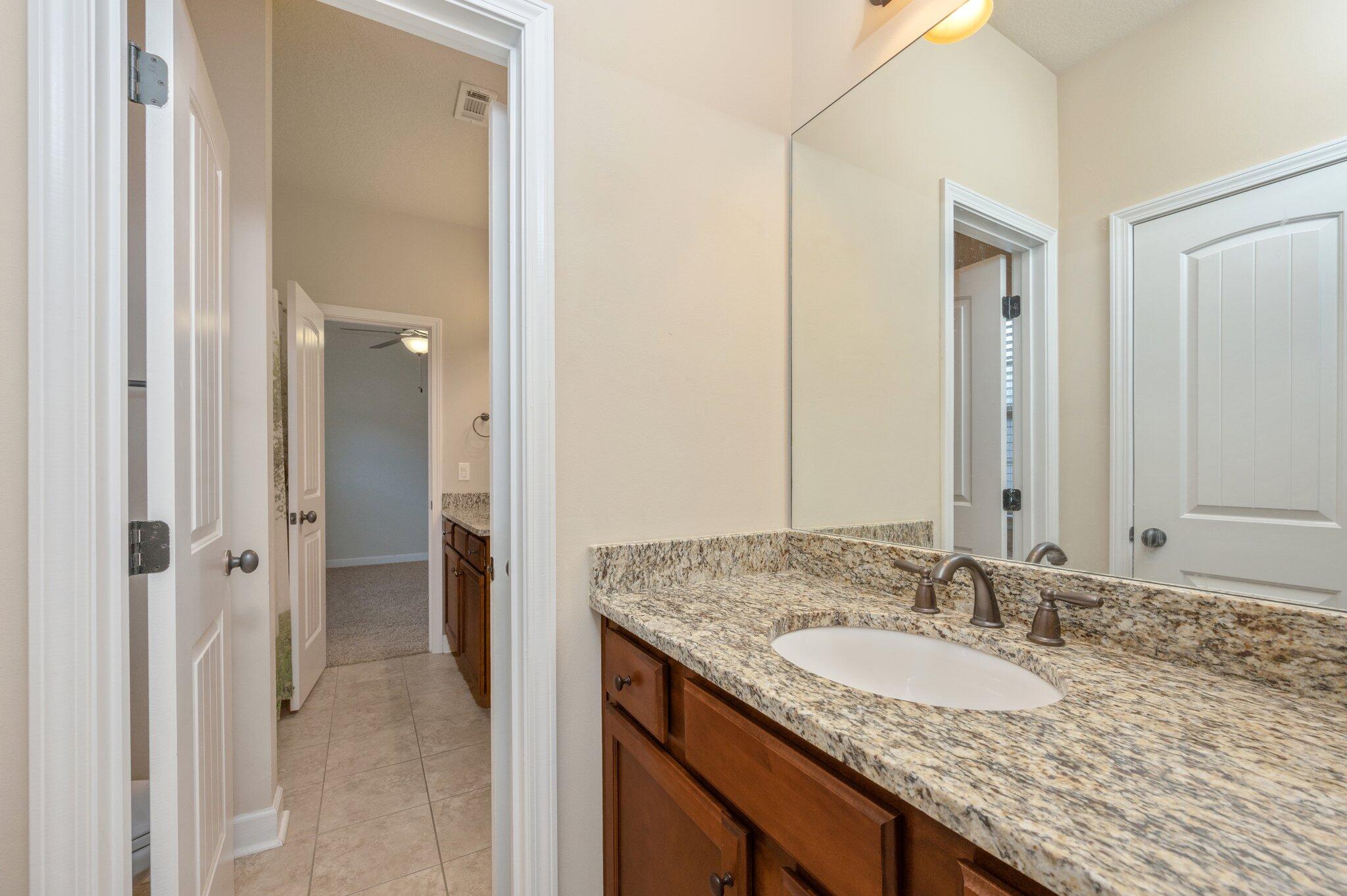 DUGGAN POND ESTATES - Residential Lease