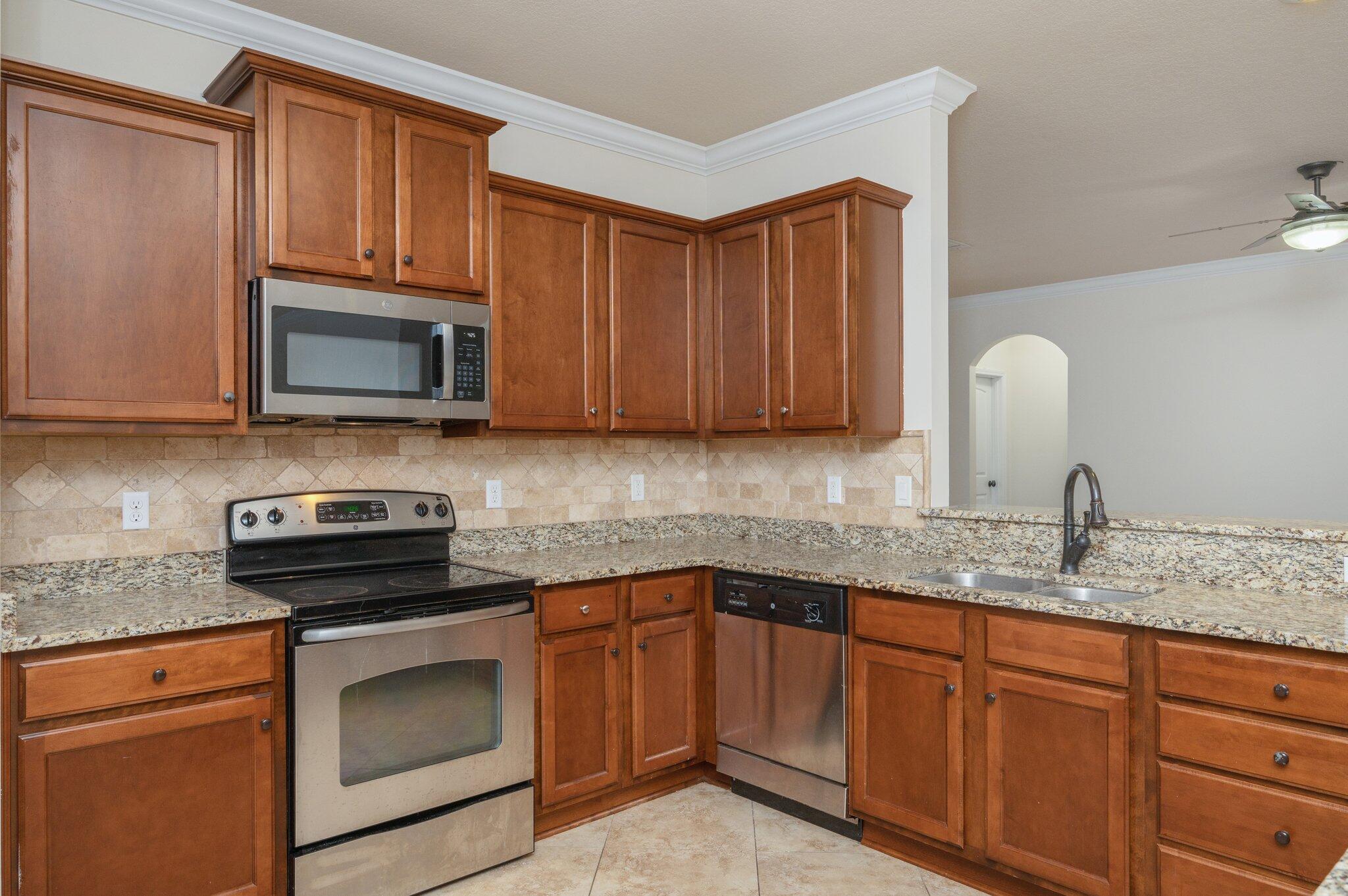 DUGGAN POND ESTATES - Residential Lease