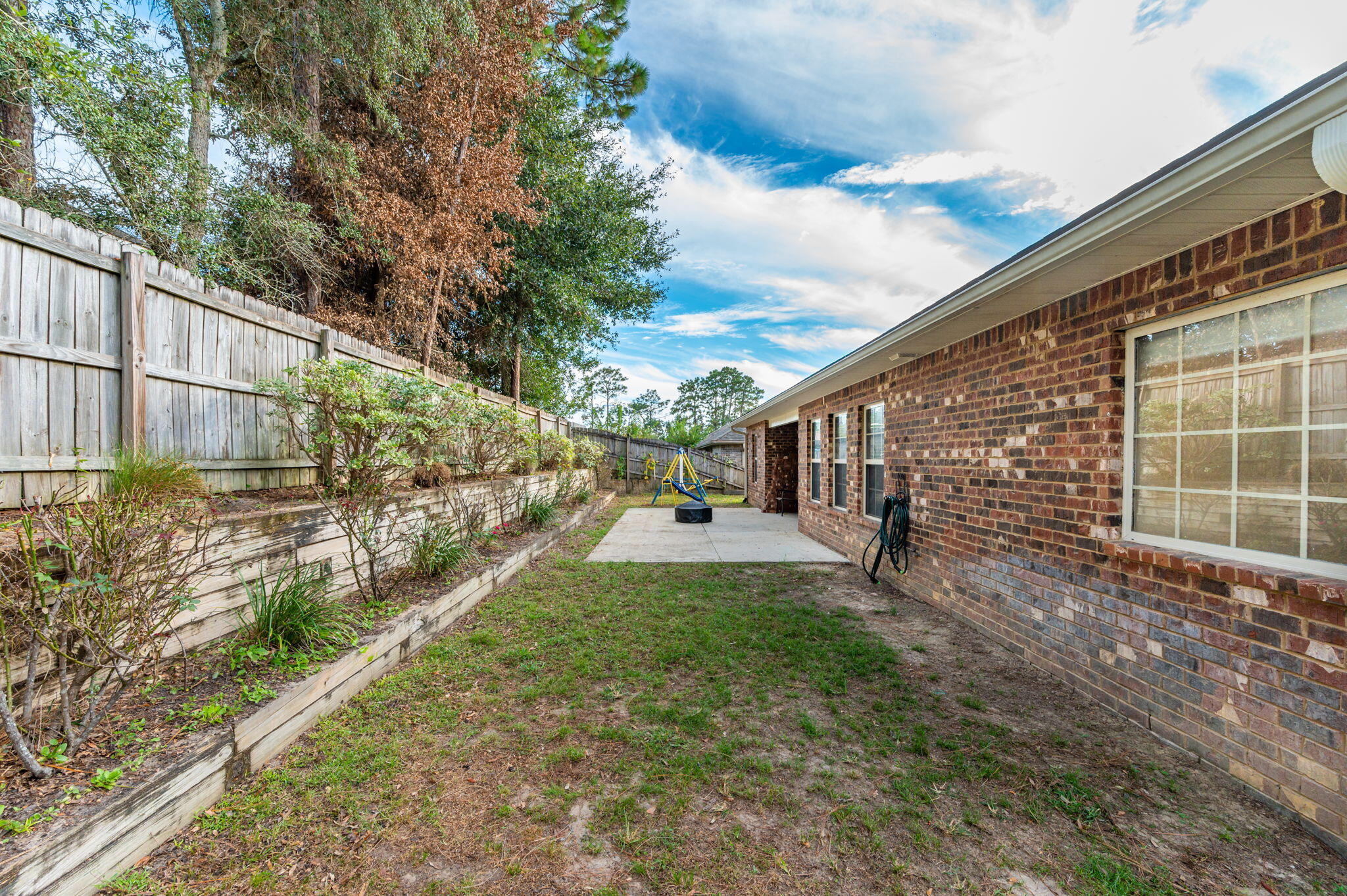 DUGGAN POND ESTATES - Residential Lease