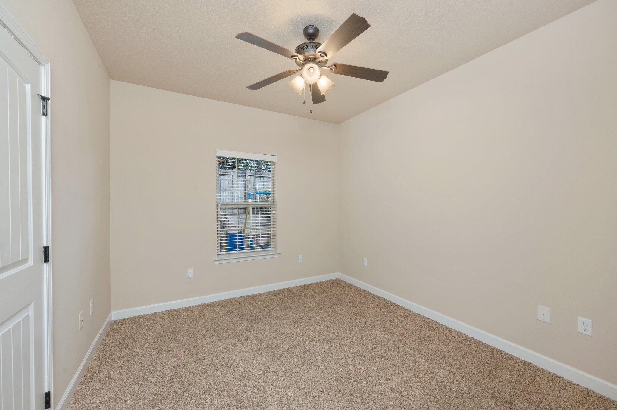 DUGGAN POND ESTATES - Residential Lease