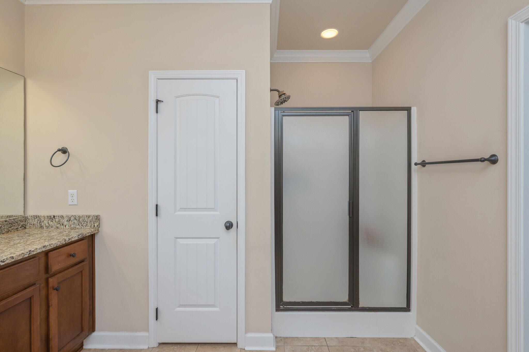 DUGGAN POND ESTATES - Residential Lease