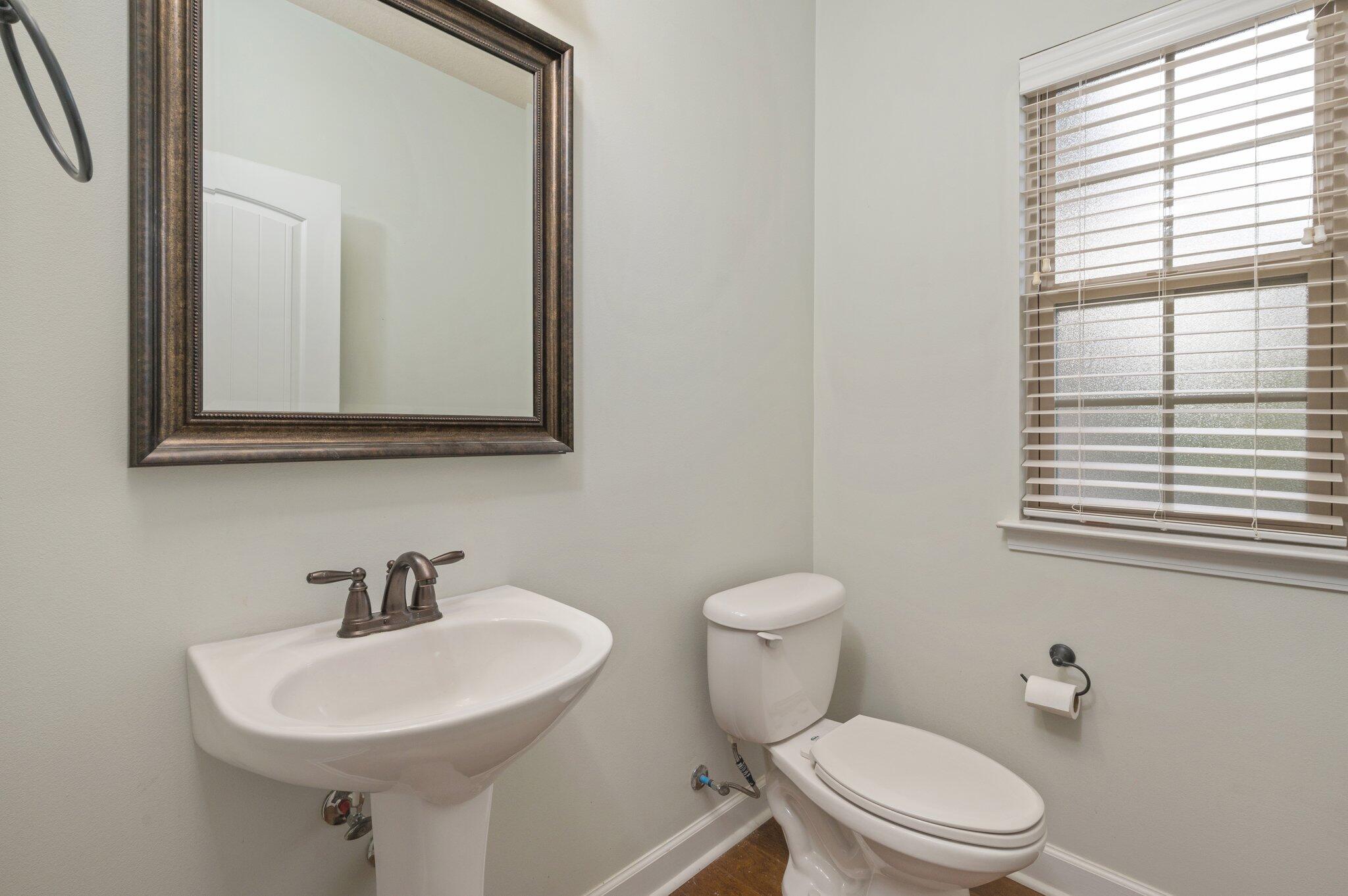 DUGGAN POND ESTATES - Residential Lease