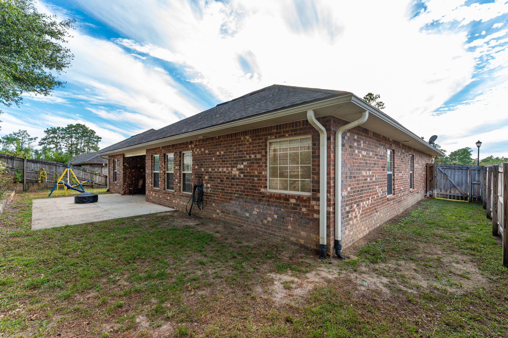 DUGGAN POND ESTATES - Residential Lease