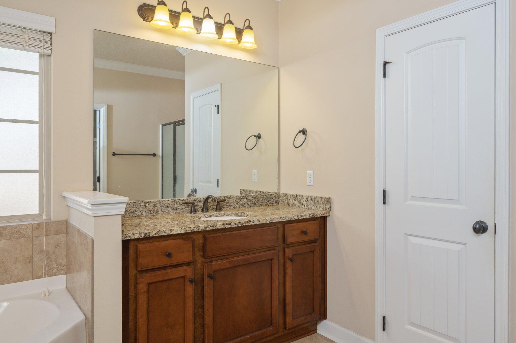 DUGGAN POND ESTATES - Residential Lease