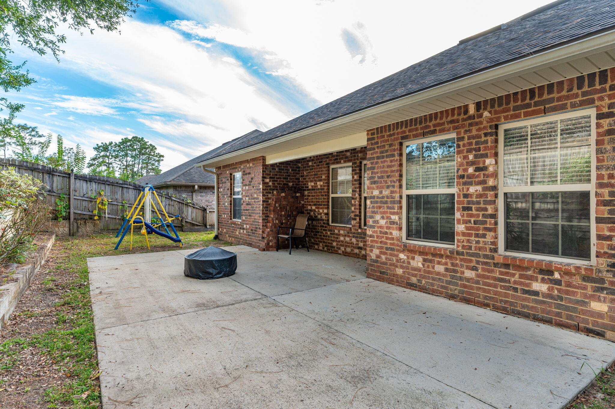 DUGGAN POND ESTATES - Residential Lease