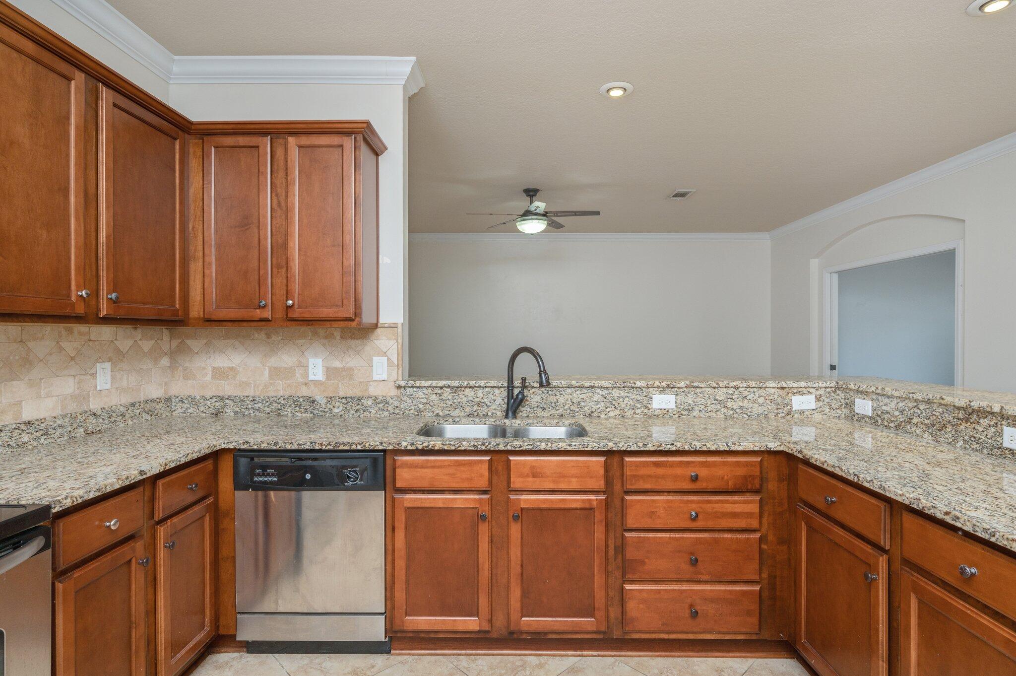 DUGGAN POND ESTATES - Residential Lease