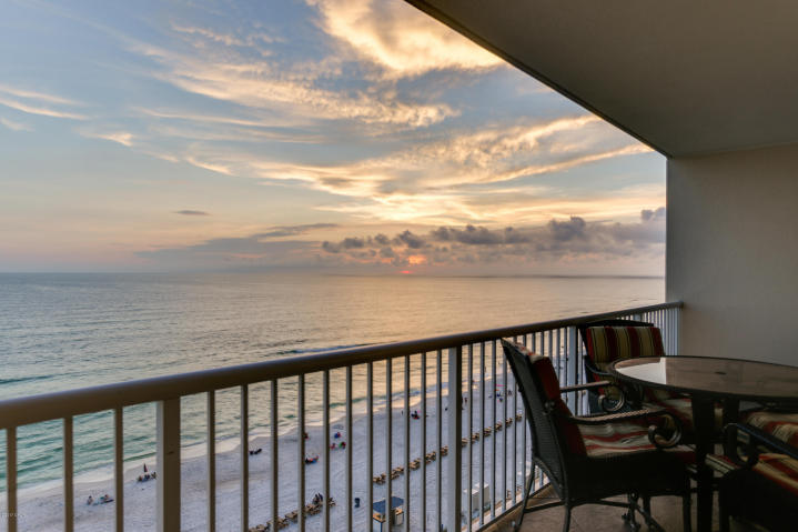 MAJESTIC BEACH TOWERS II - Residential