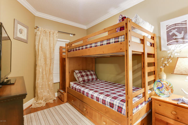 MAJESTIC BEACH TOWERS II - Residential