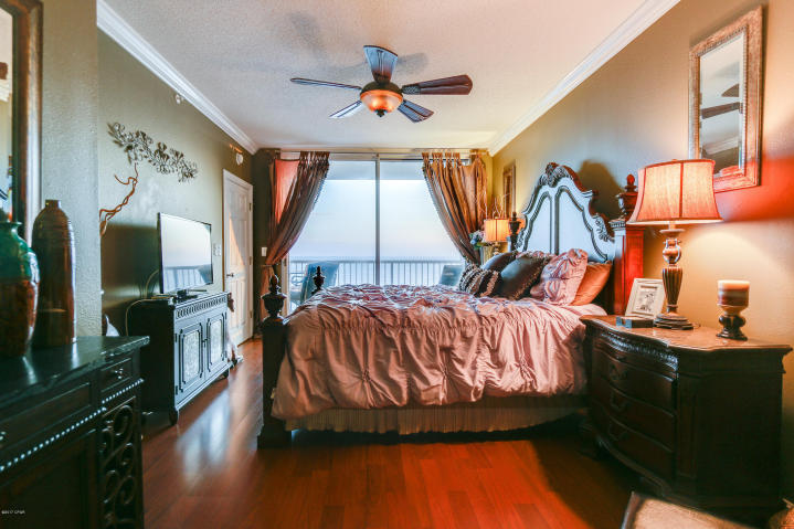 MAJESTIC BEACH TOWERS II - Residential