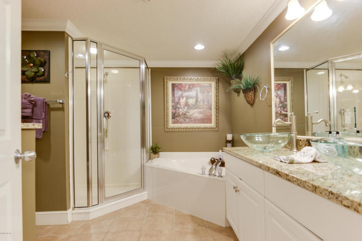 MAJESTIC BEACH TOWERS II - Residential