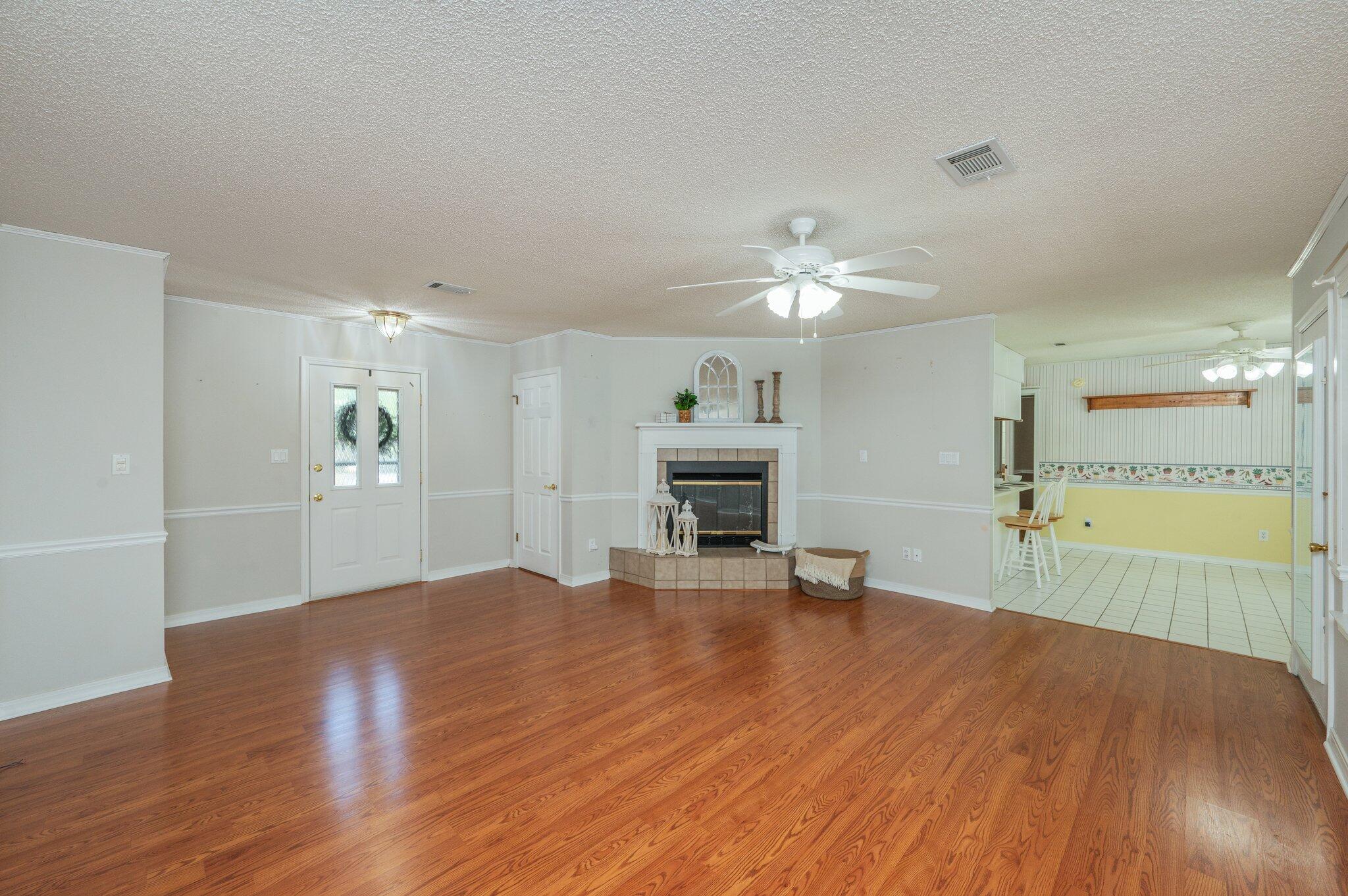COUNTRYVIEW ESTATES - Residential