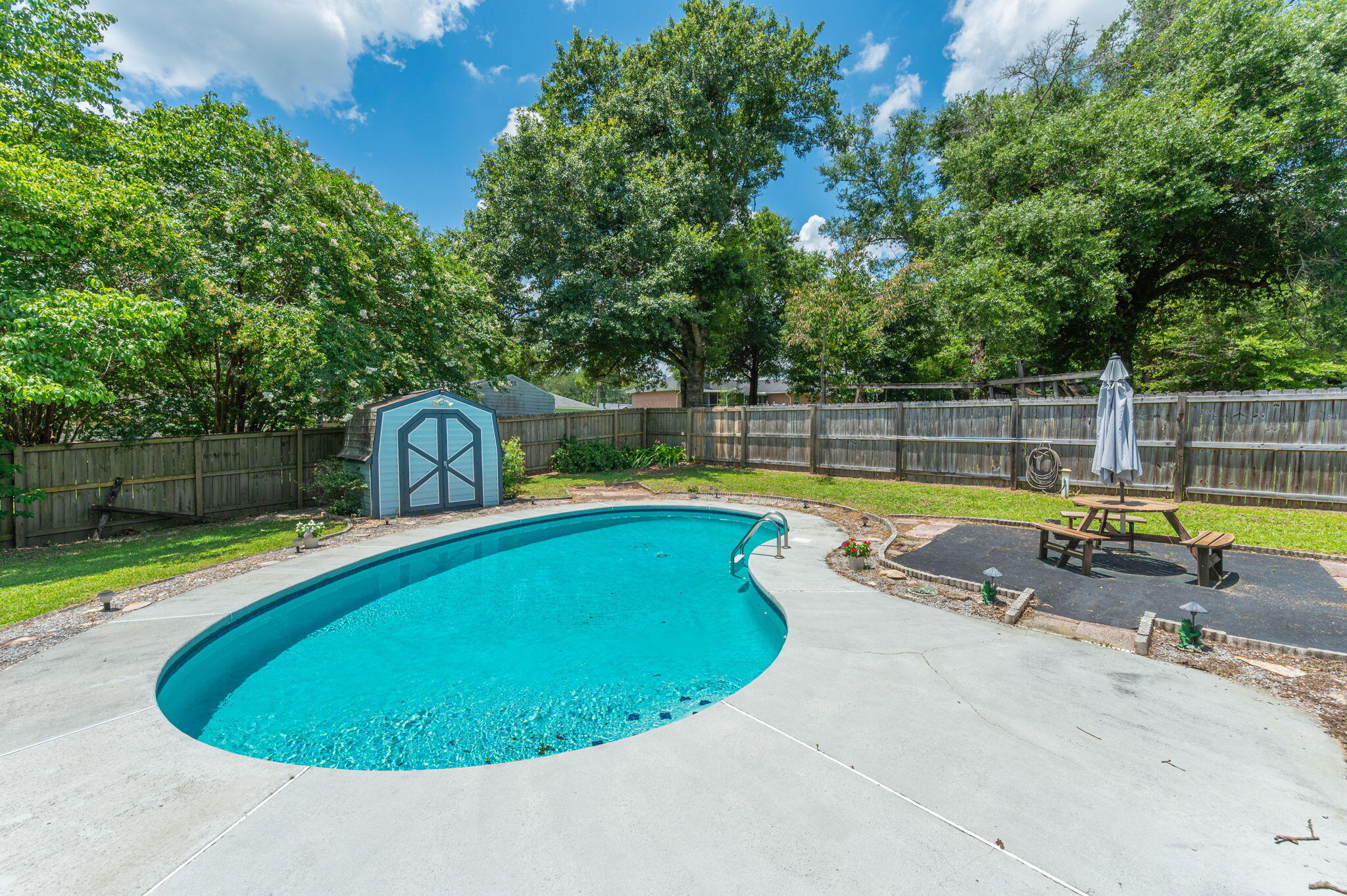 COUNTRYVIEW ESTATES - Residential