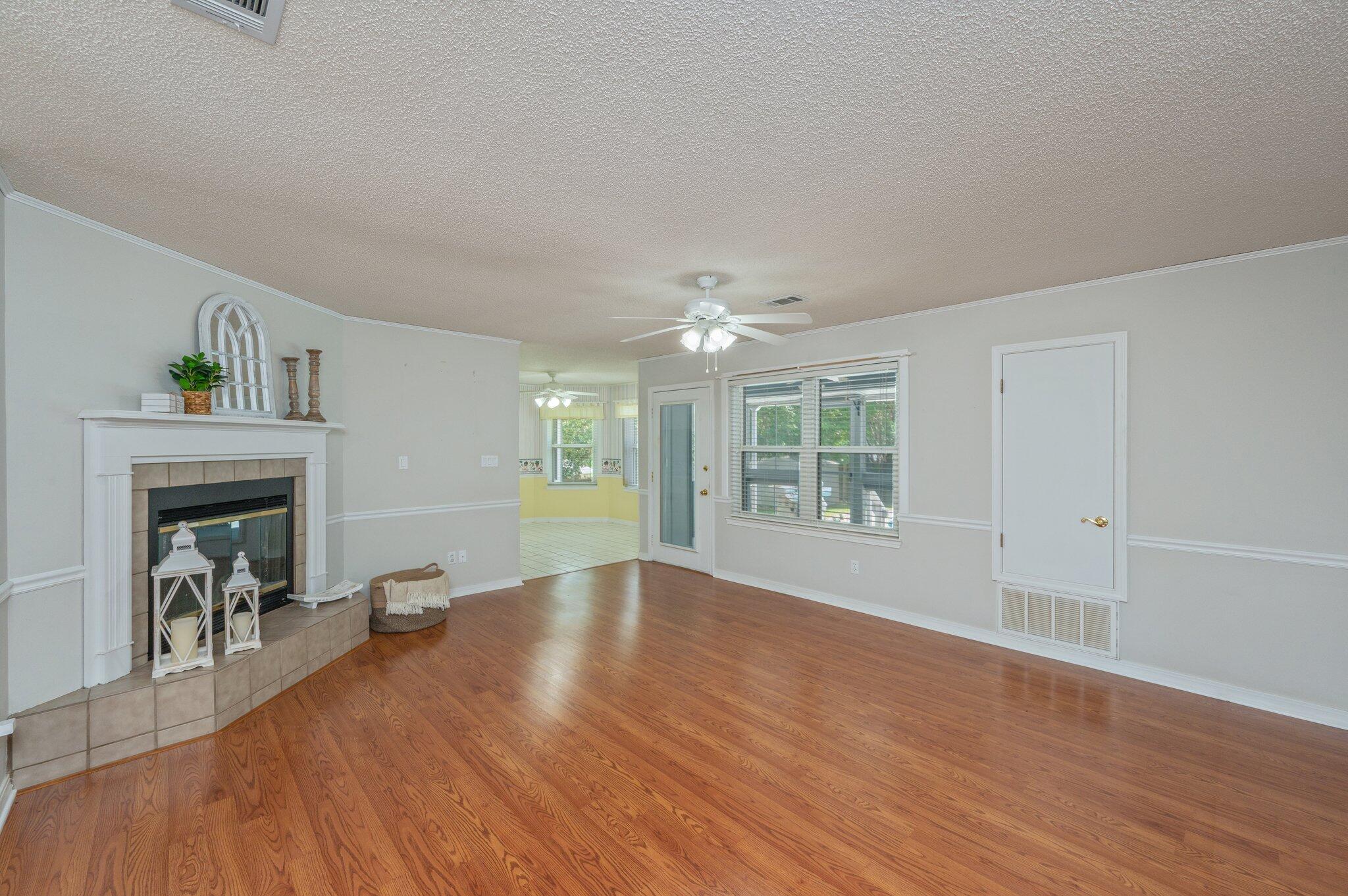 COUNTRYVIEW ESTATES - Residential