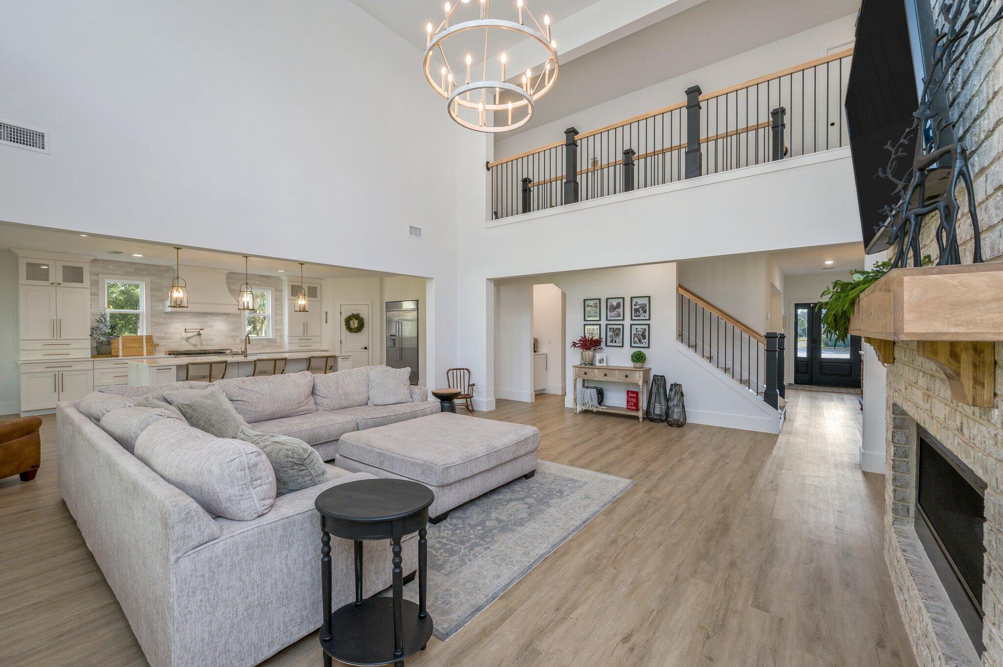 GLENLAKE PH 1 - Residential