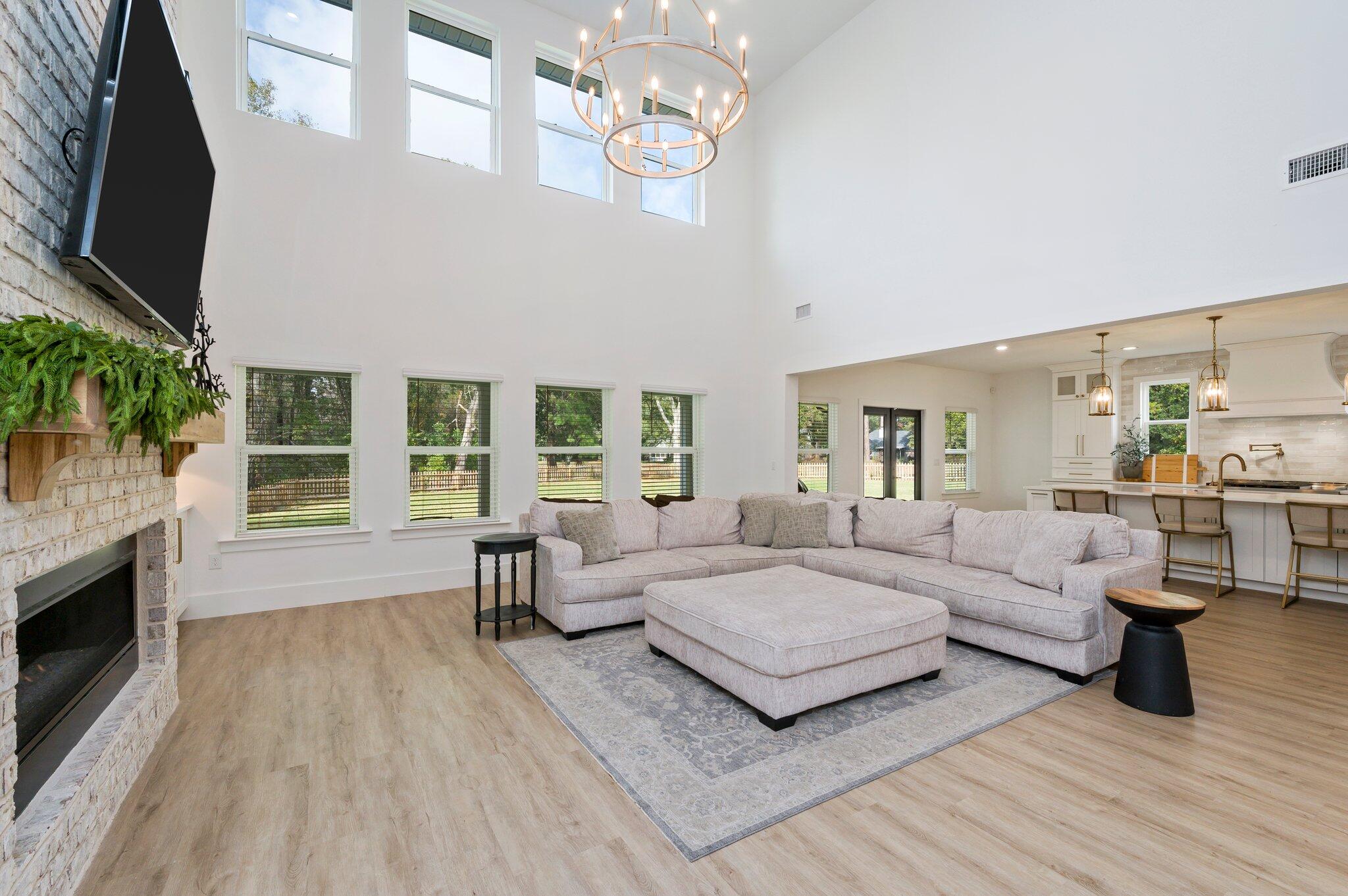 GLENLAKE PH 1 - Residential